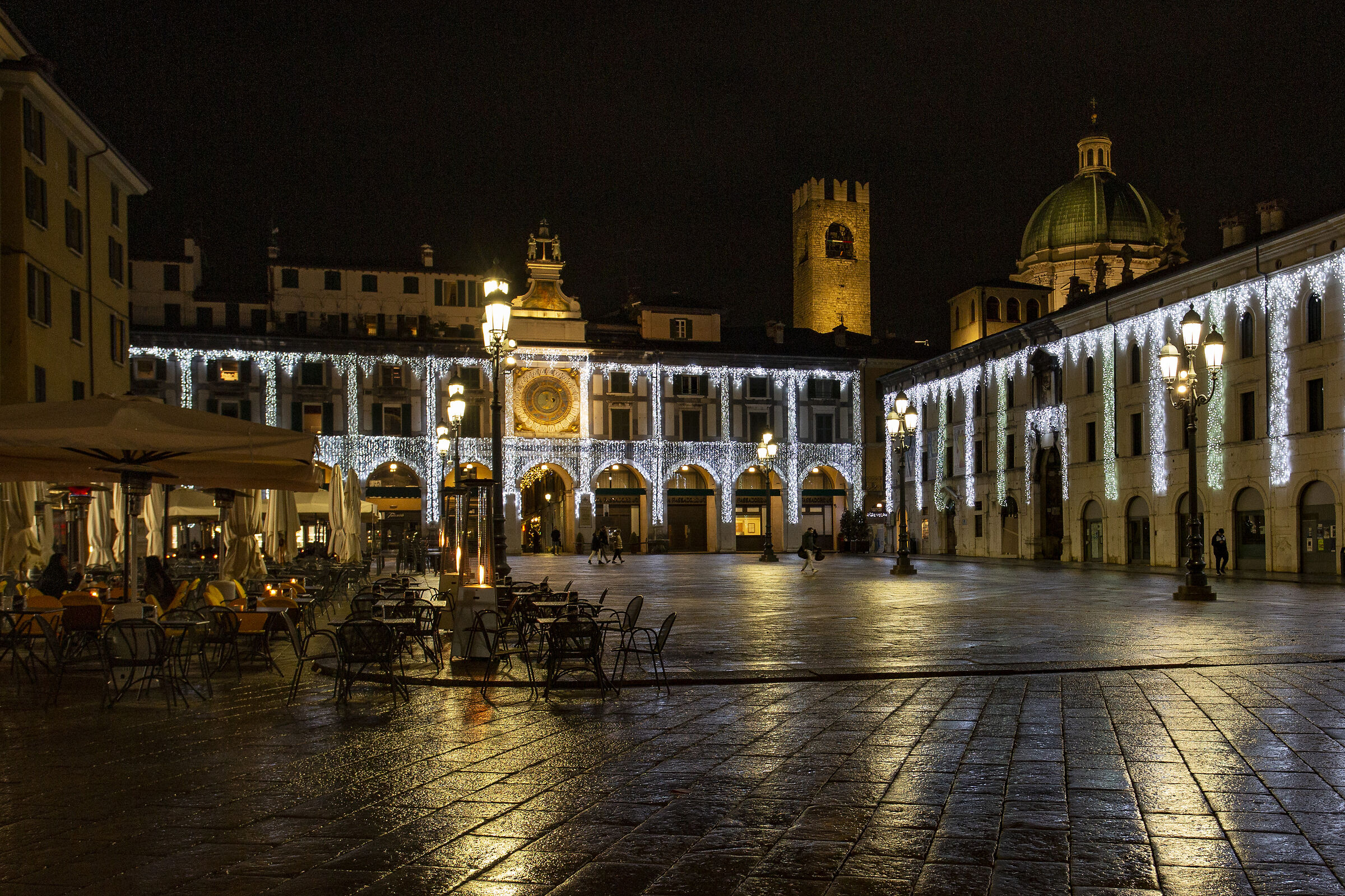 Loggia Square 1