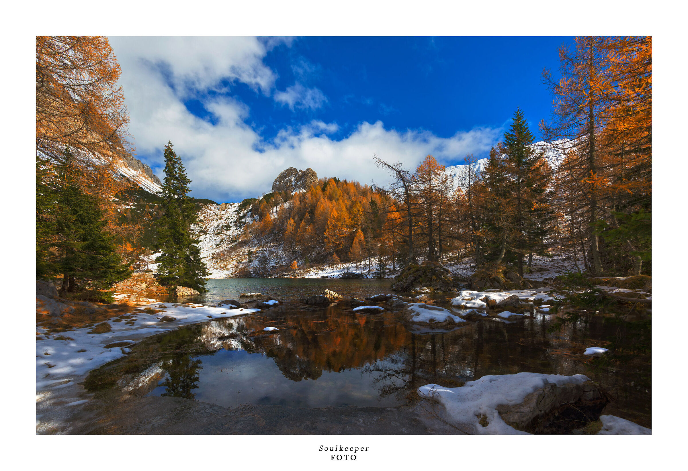 Ultimi colori al lago Bordaglia. Alpi carniche.
