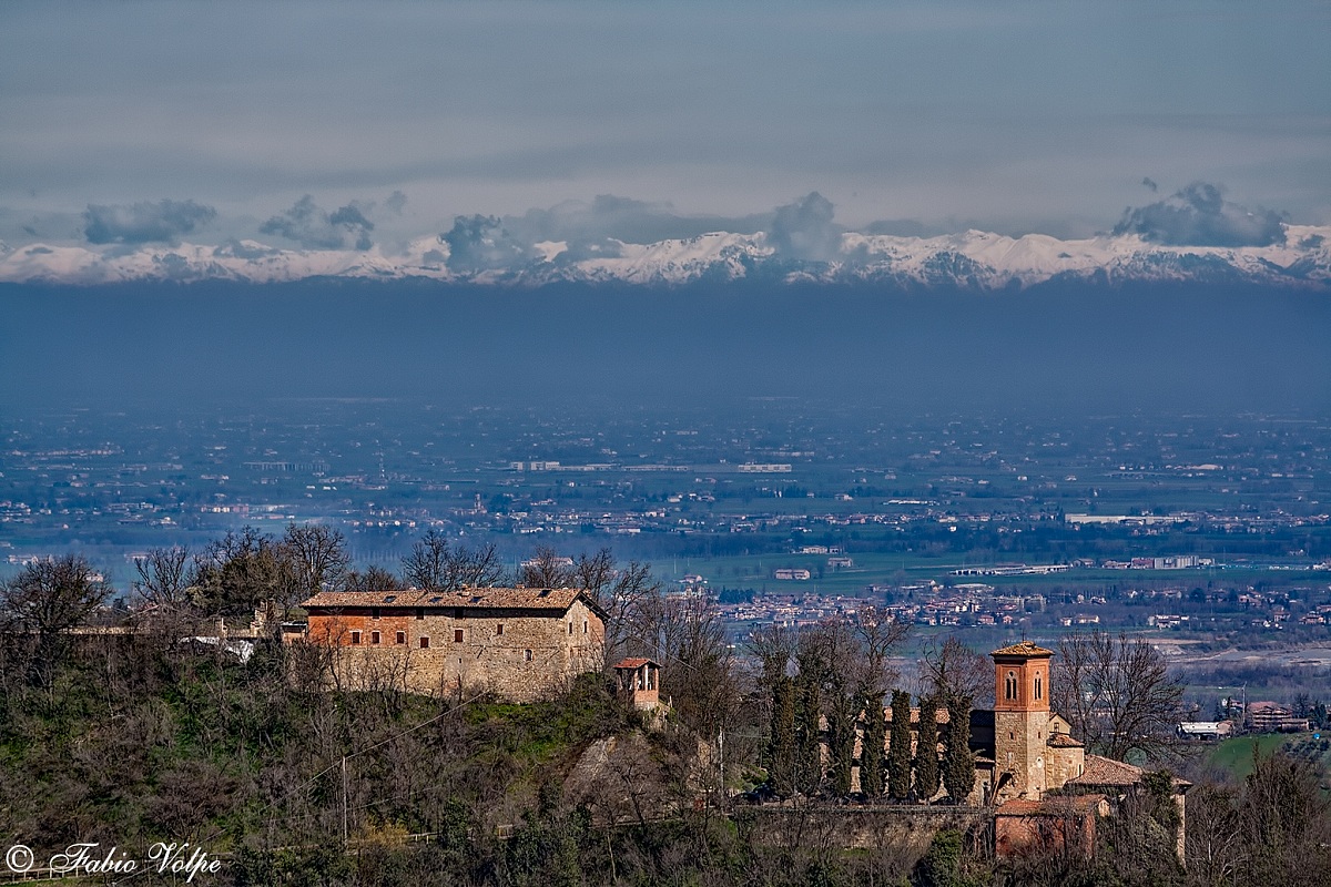 Chiesa di Rocca S.Maria e montagne Veronesi