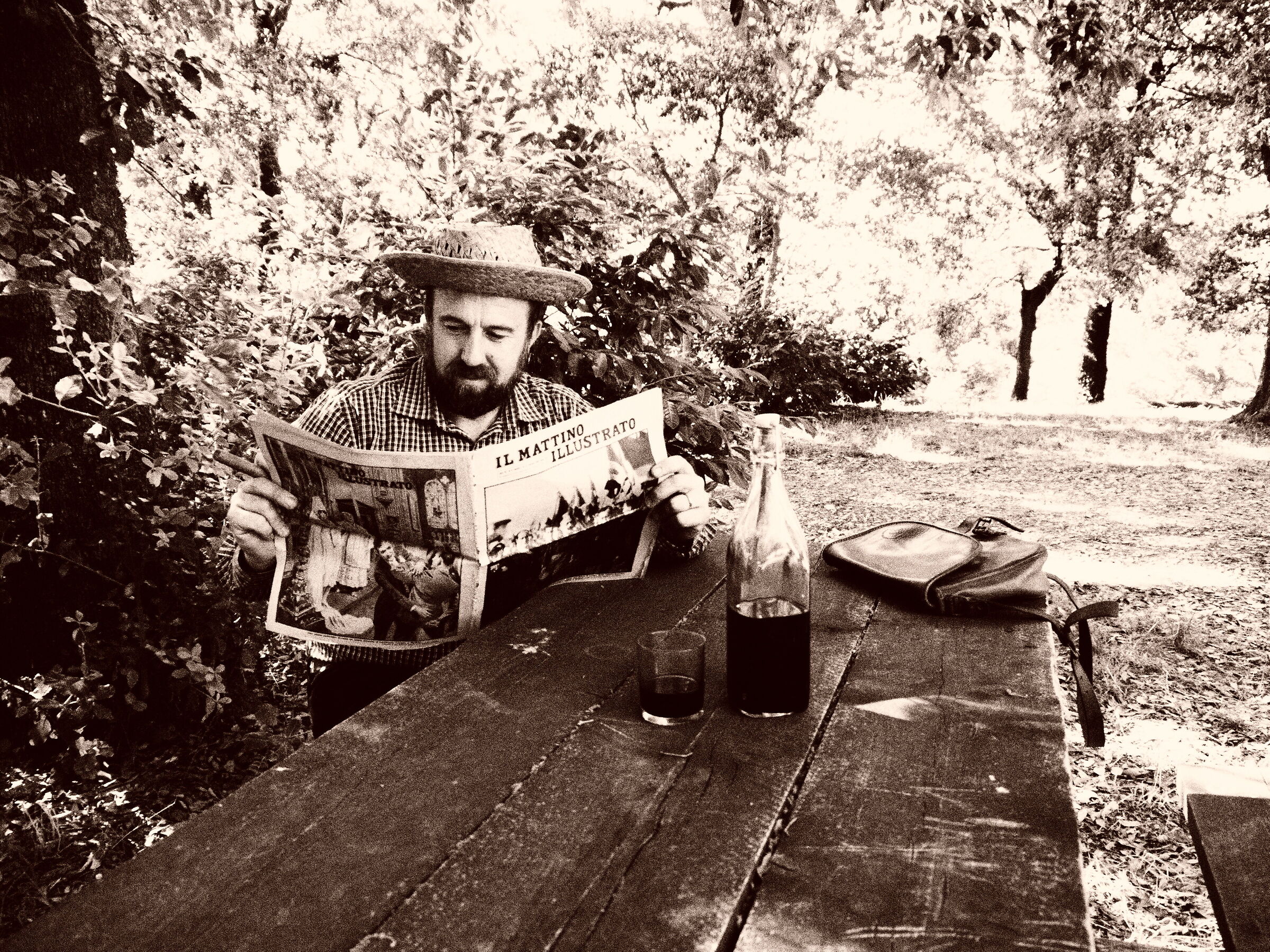 Momento di relax, lettura del giornale