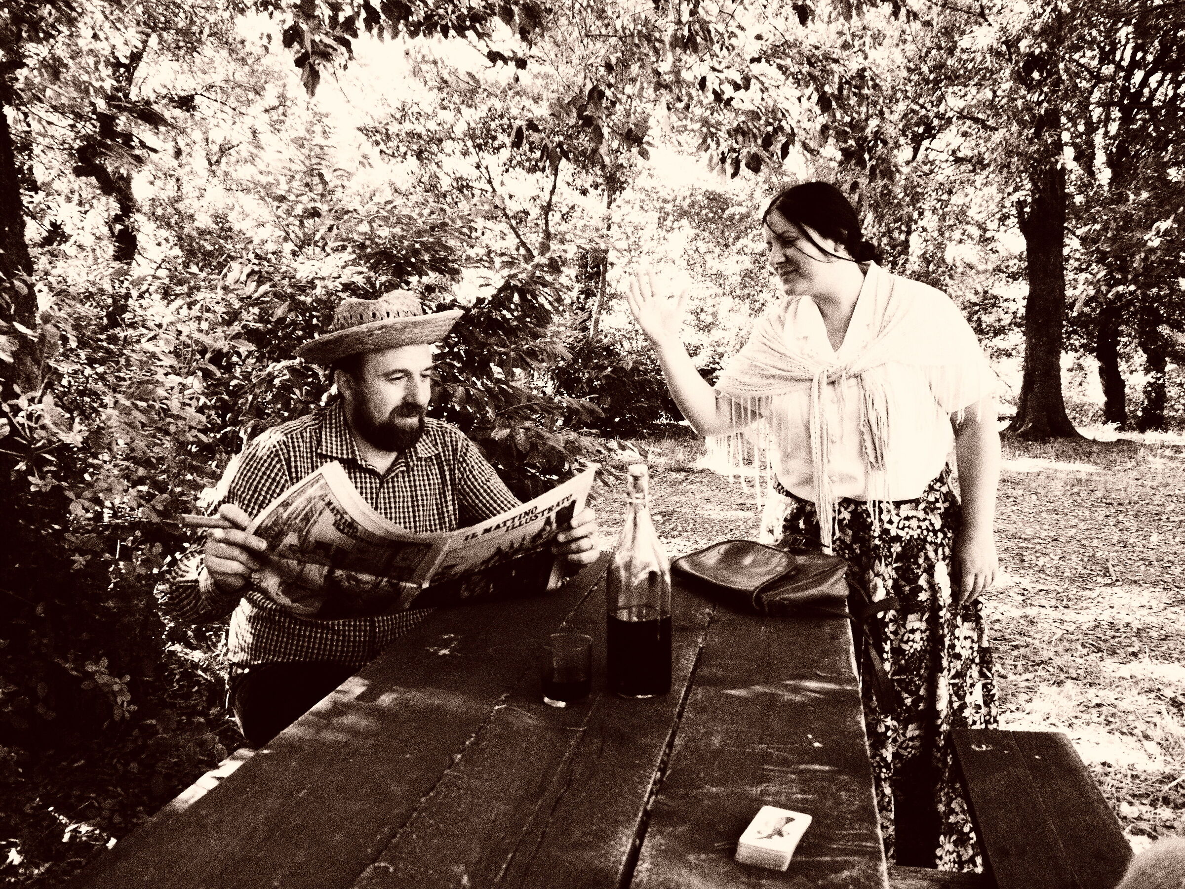 Fine del relax, cicchetto della consorte