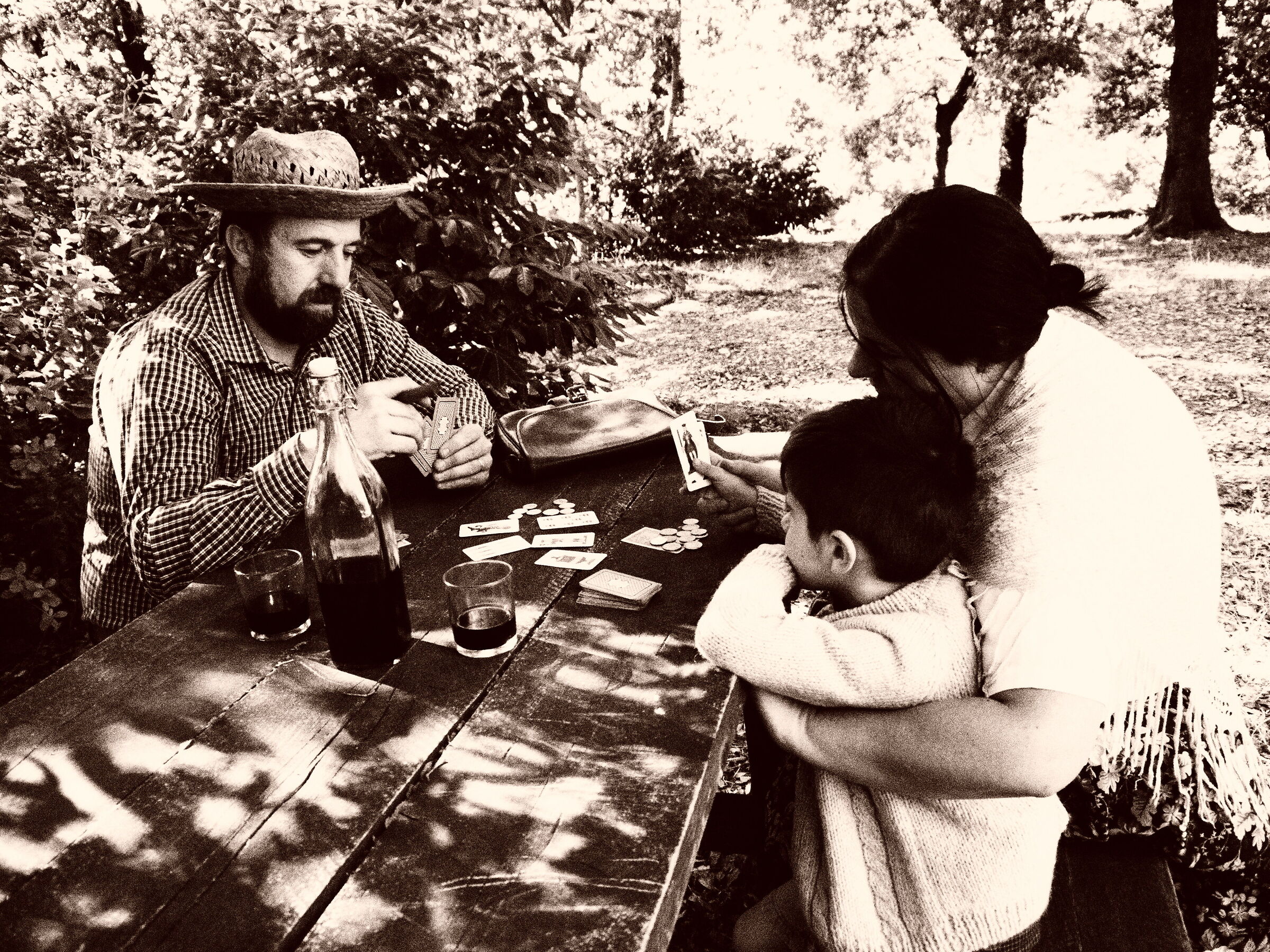 Partita a carte in famiglia