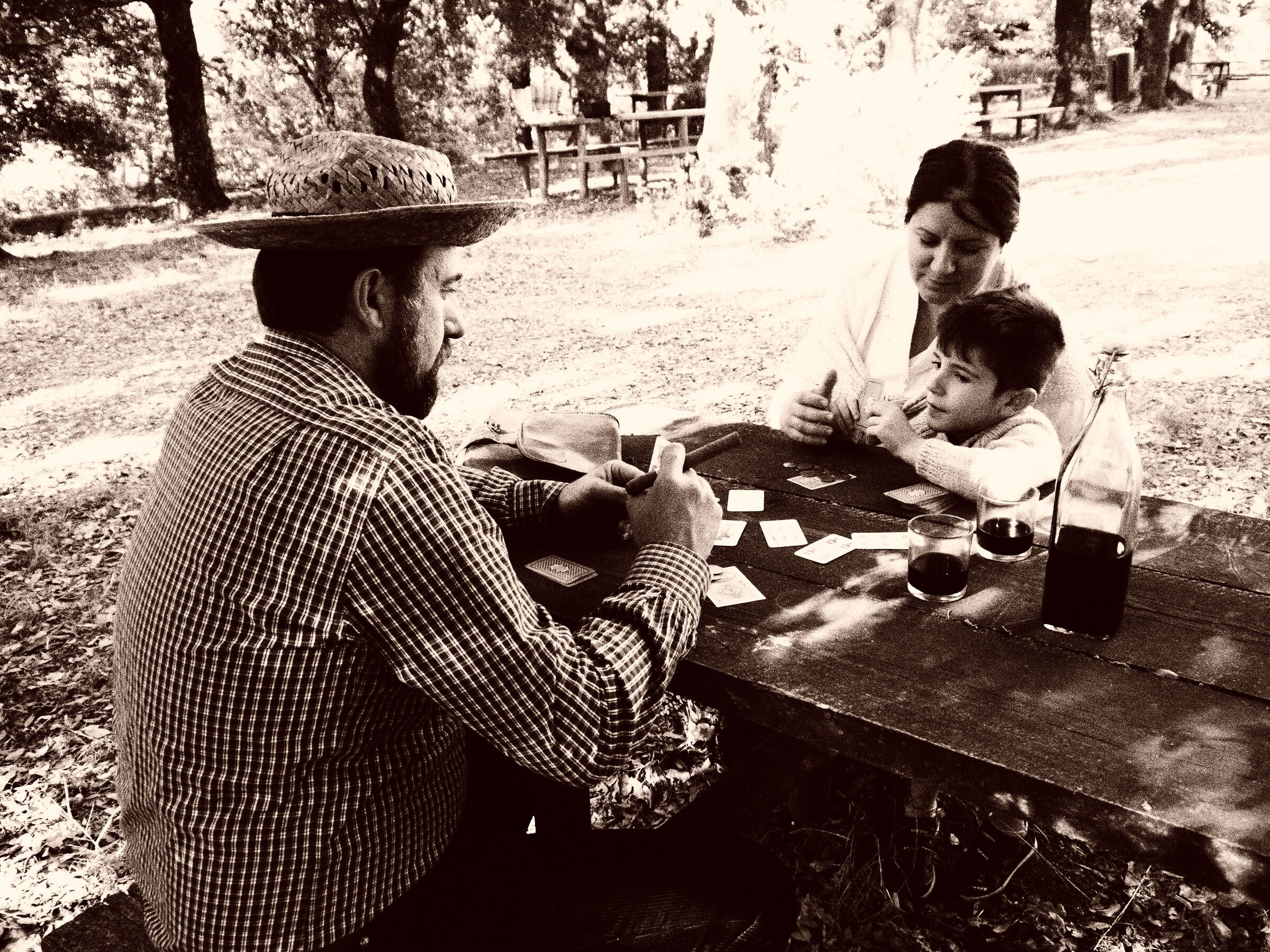 Partita a carte in famiglia