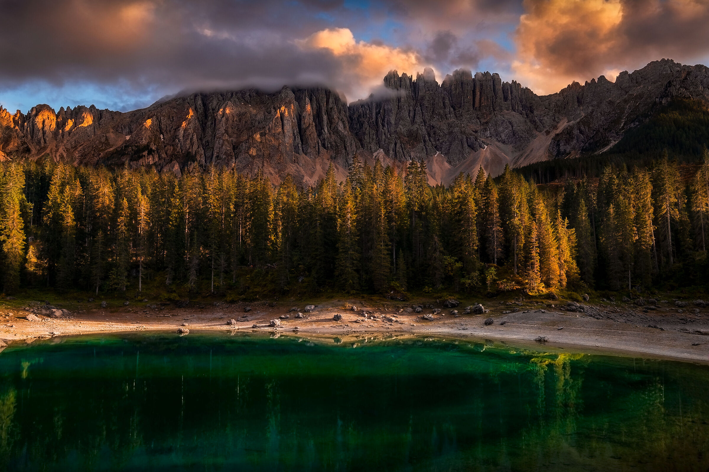 Tramonto di fine estate al Lagio di Carezza