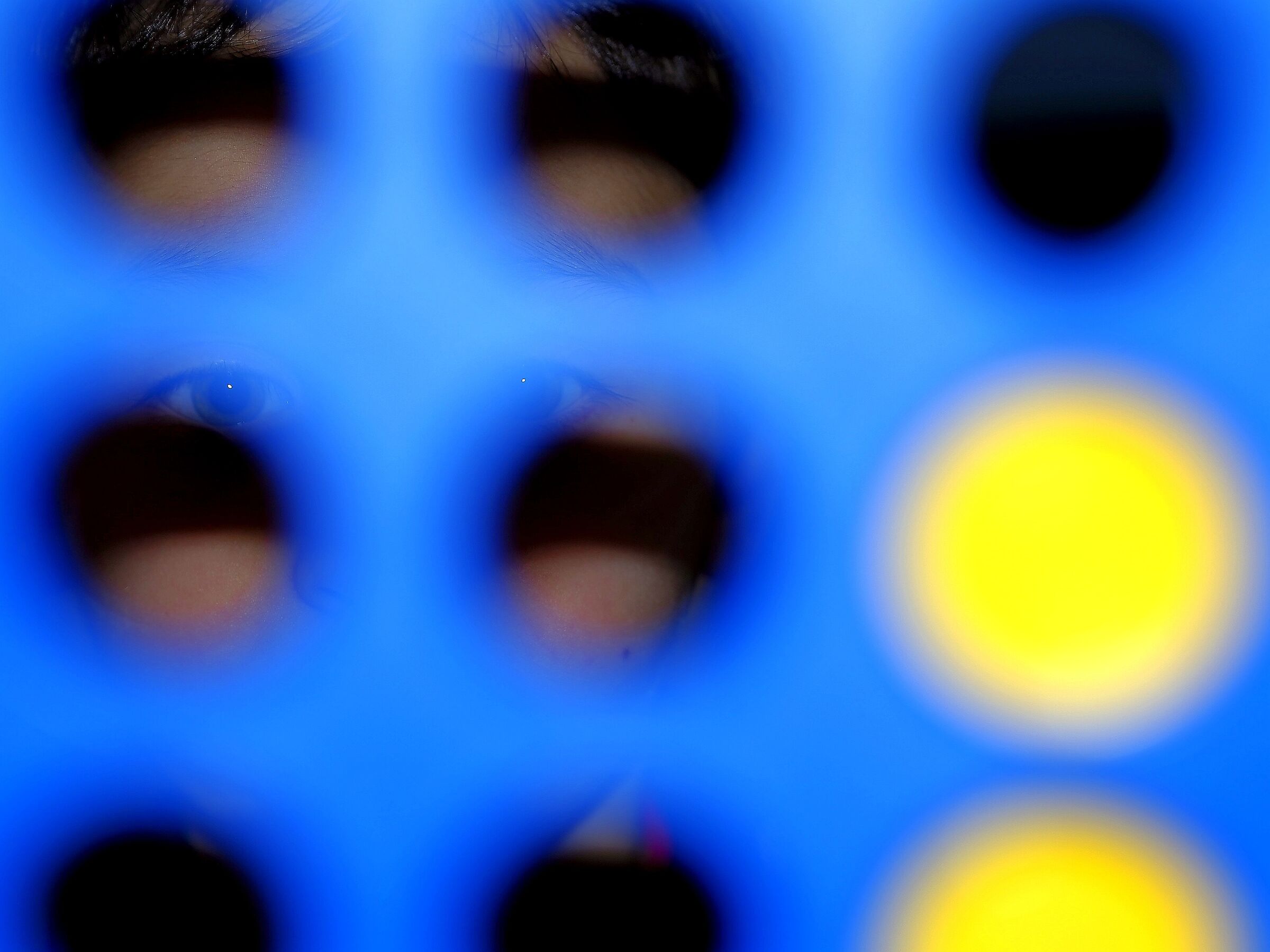 Look through the game of force 4