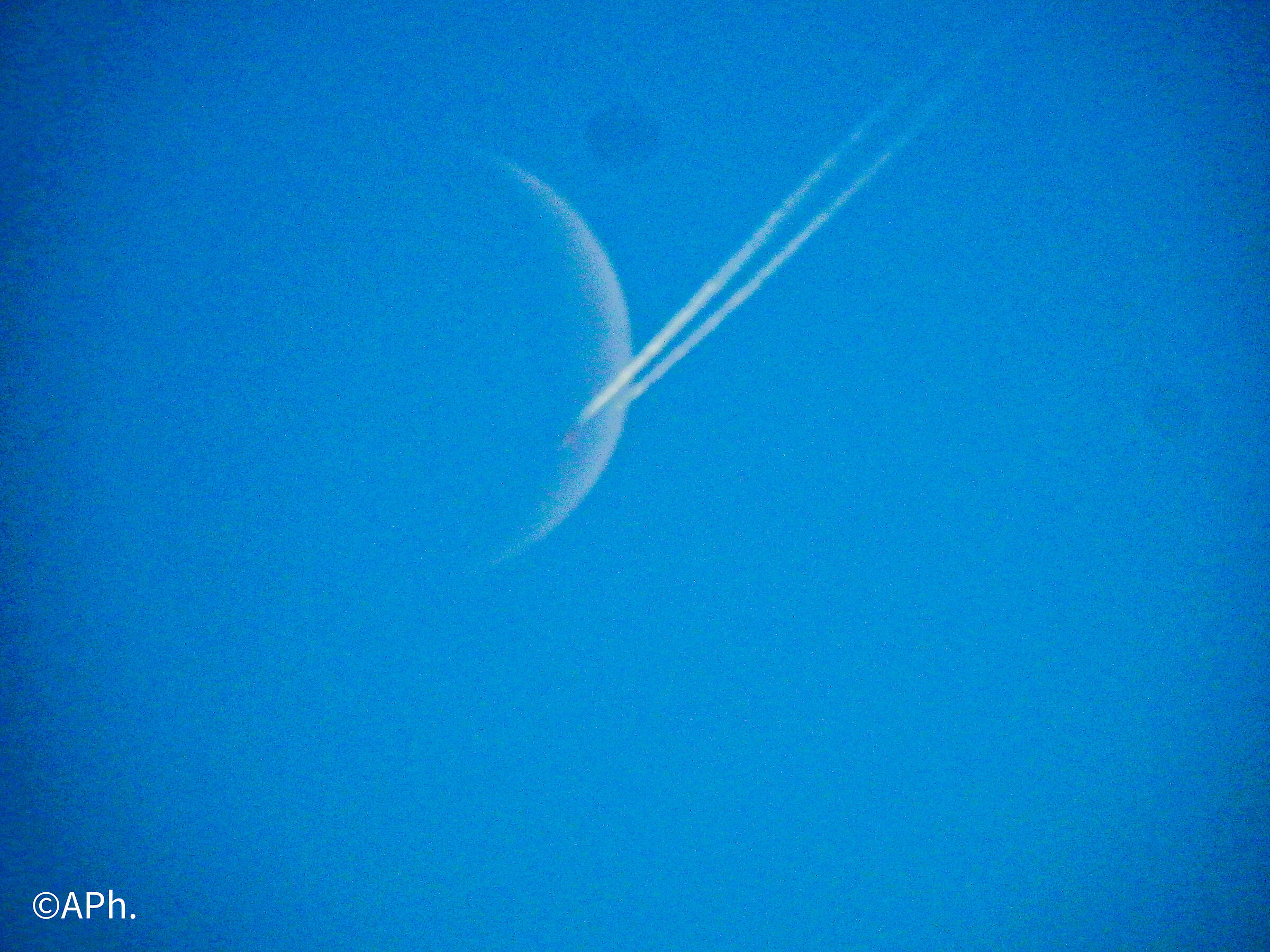 Poom . I did Goal: LGW plane - CTA in the Moon