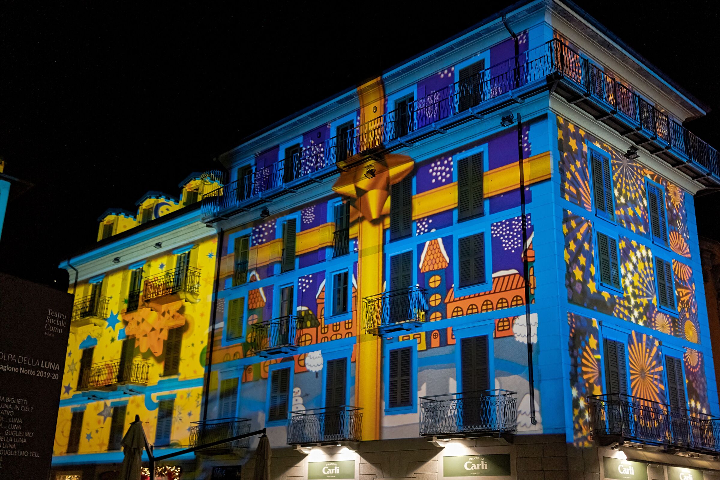 Como Piazza Volta Christmas harmony 26/12/2019