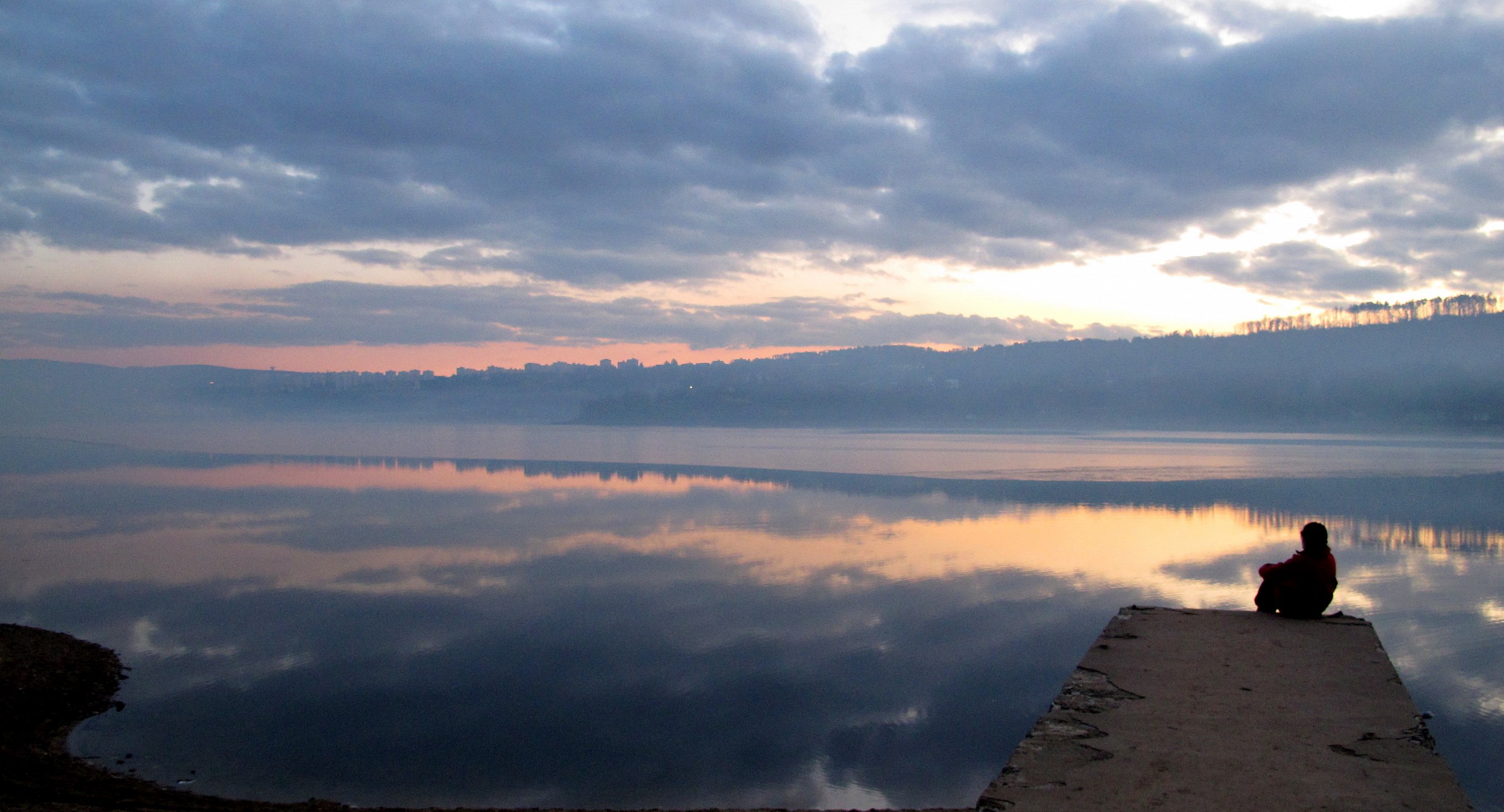 Serata vicino al fiume