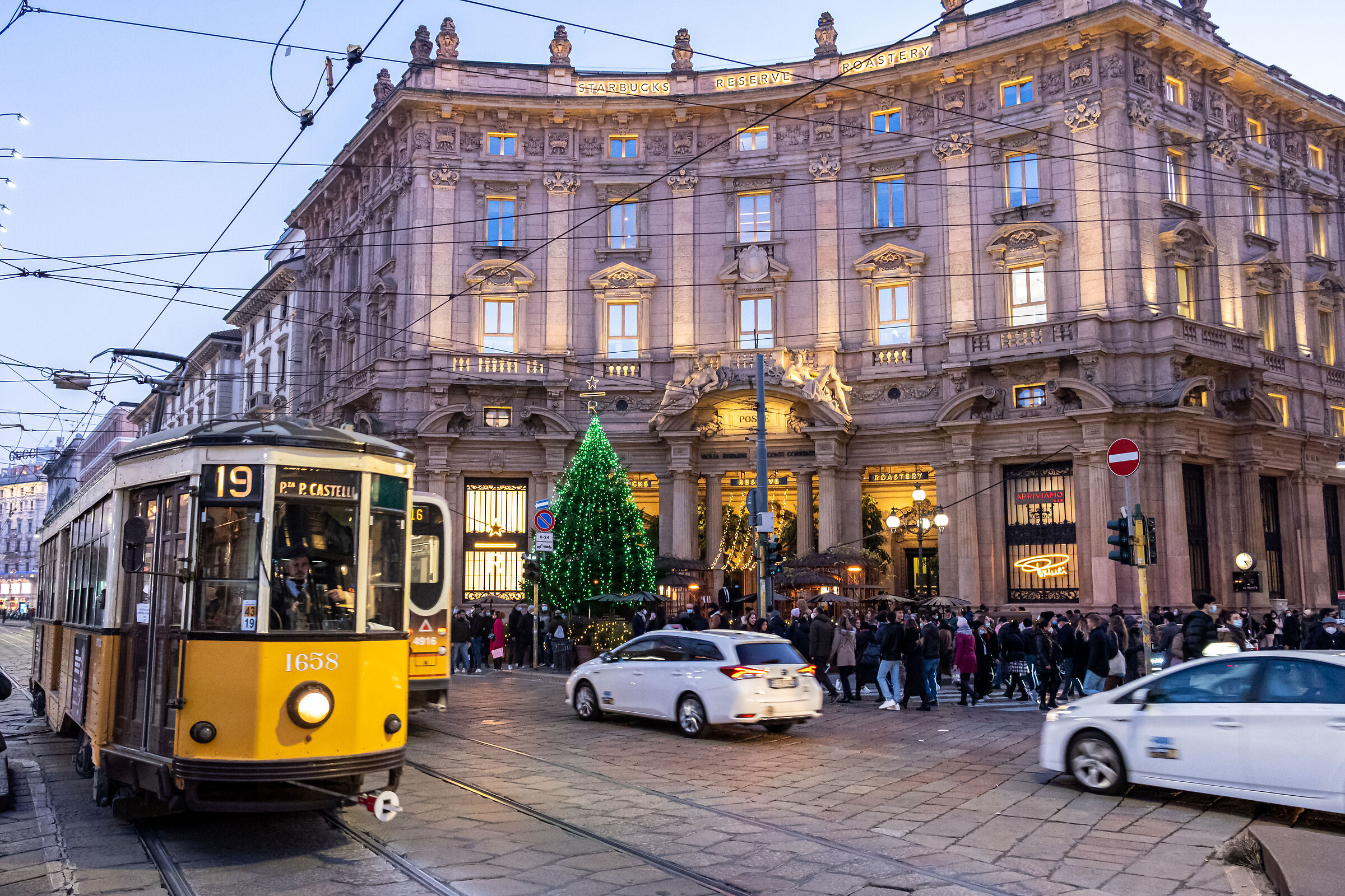 Cordusio Square . Milan