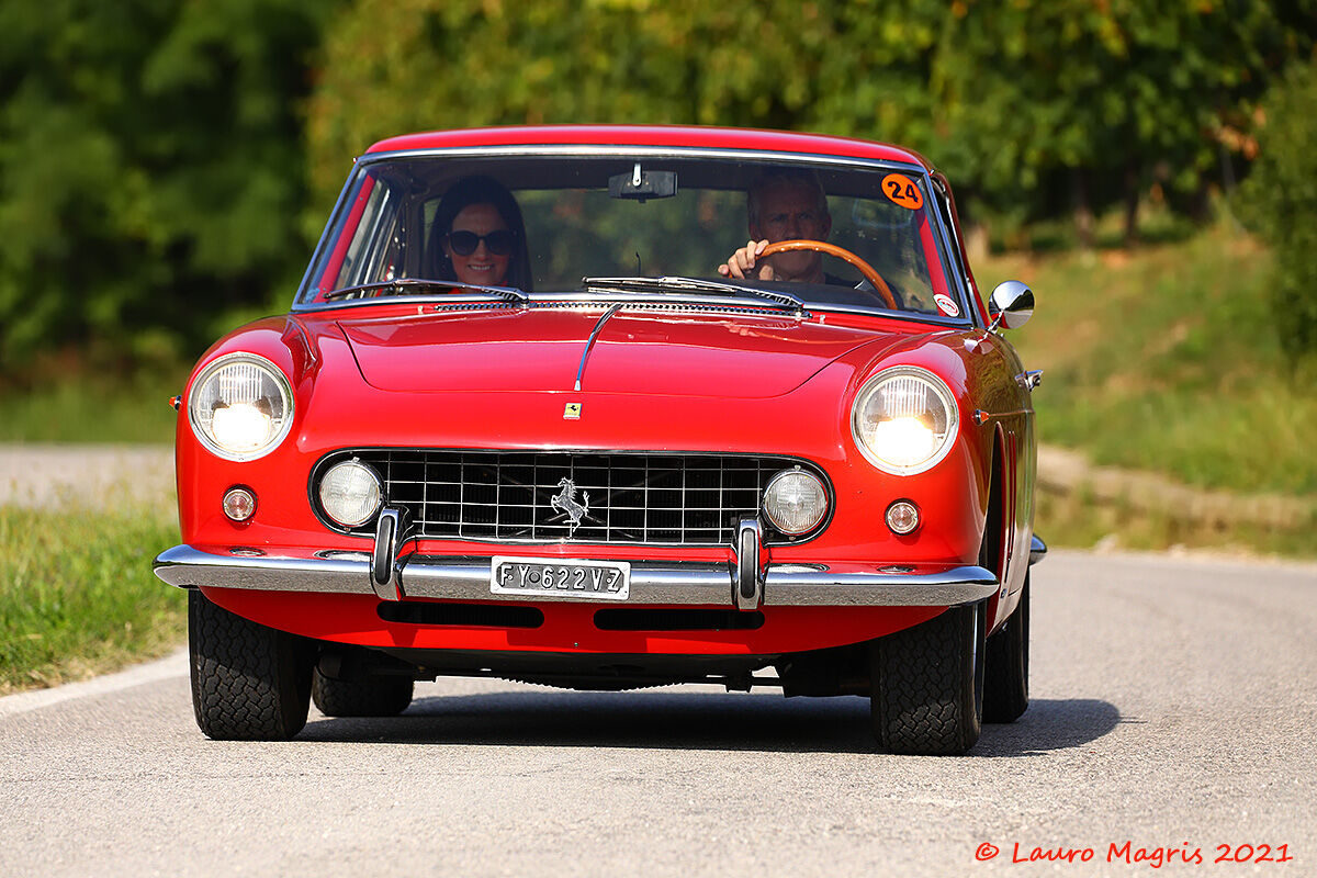 Ferrari 250 GTE 1963 used Car