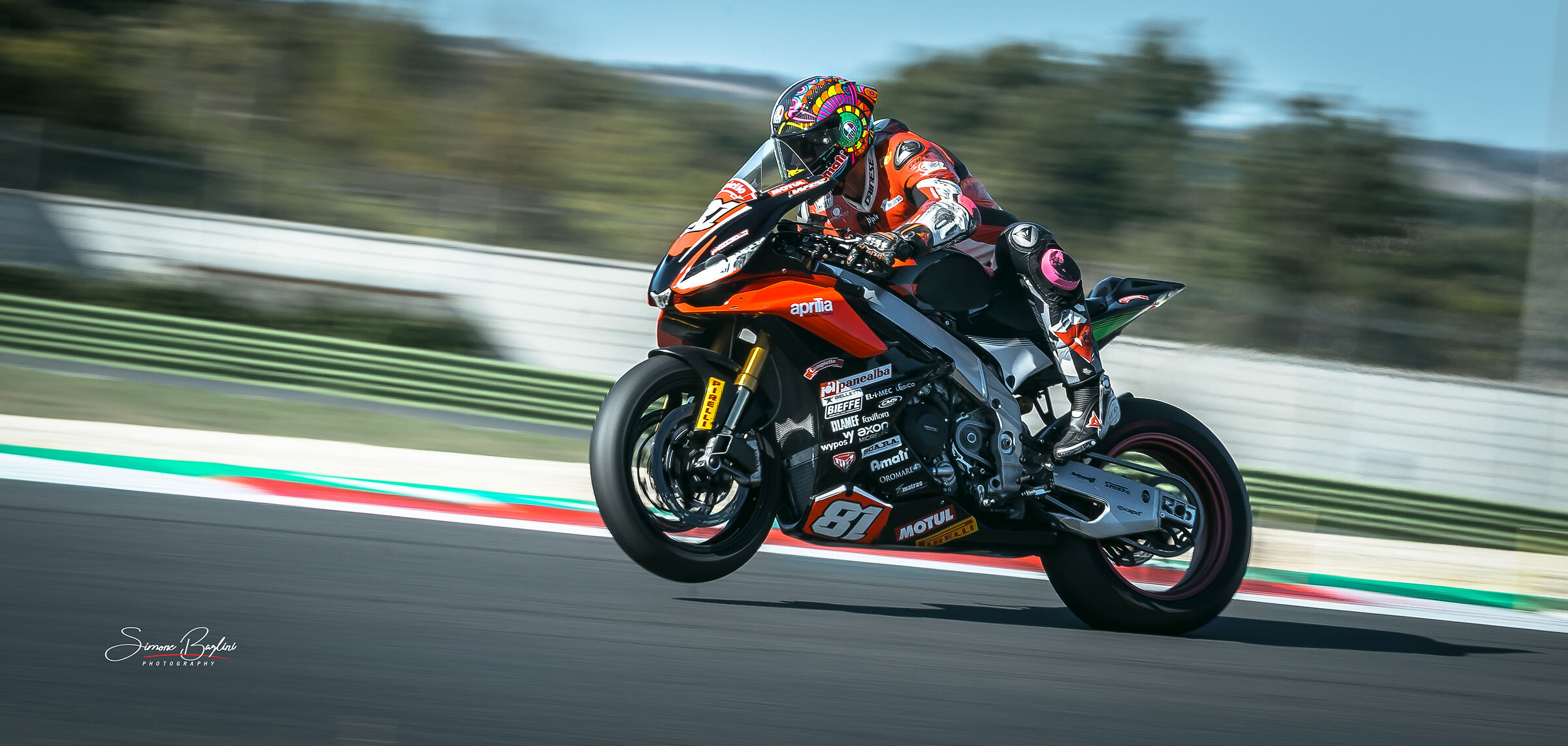 alex bernardi su nuova m2 racing aprilia