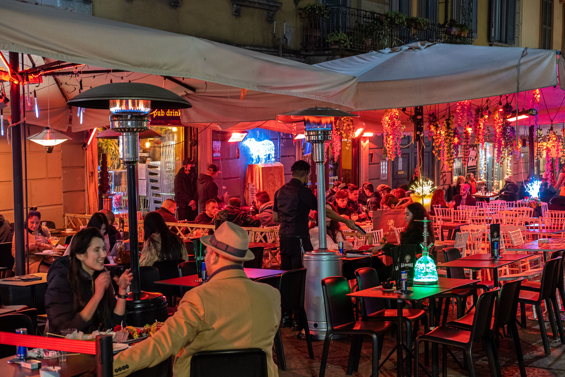 Aperitif on the Navigli