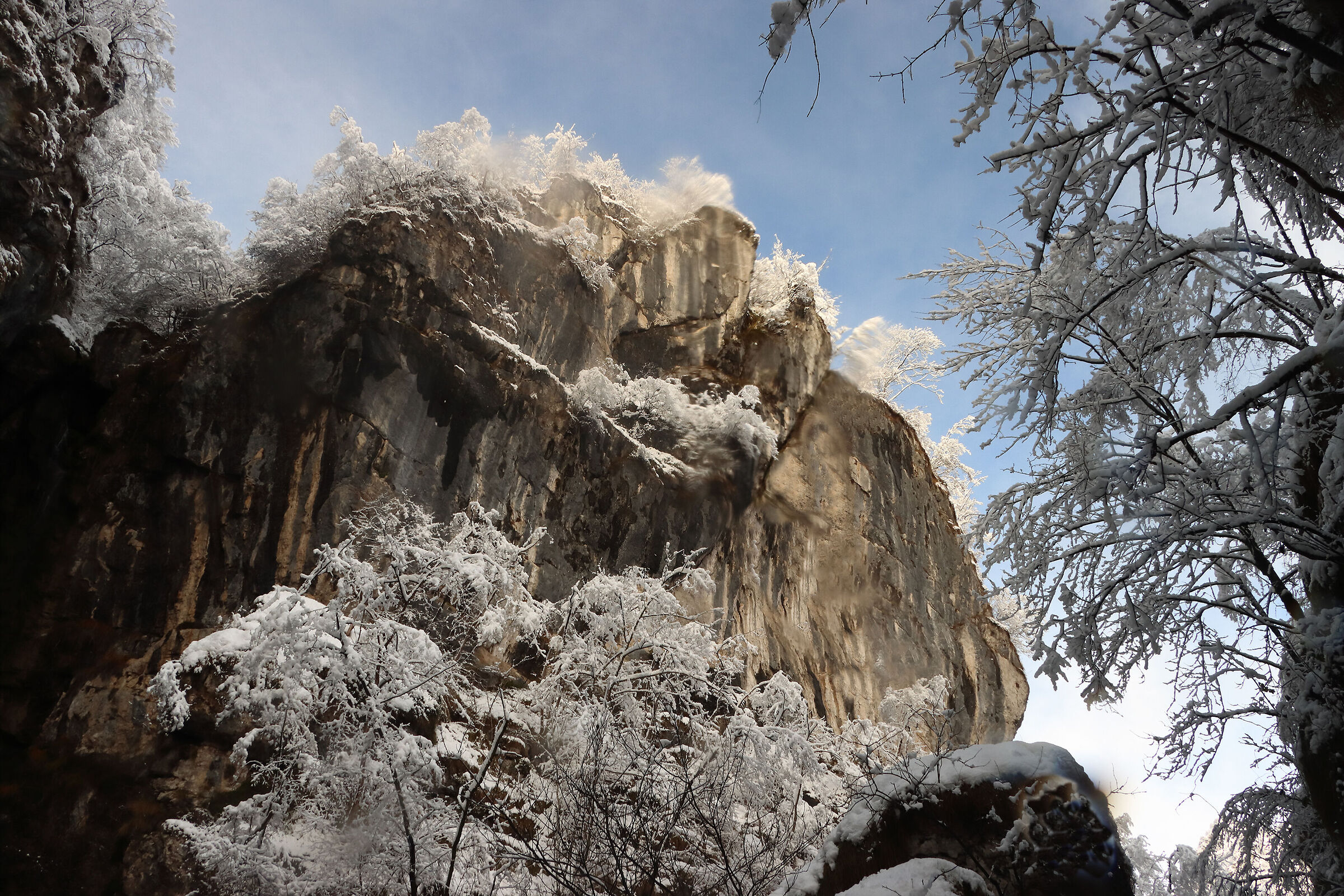 V A L V E R T O V A  - non solo cascate -