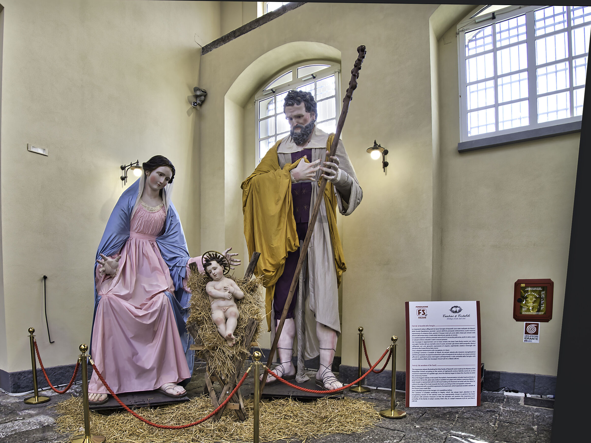 Pietrarsa Museum: Nativity - height 4.2 meters