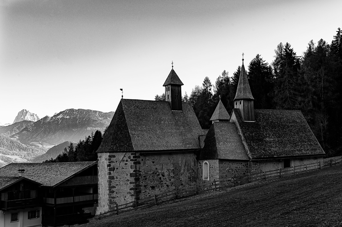Barbiano, le tre chiese .