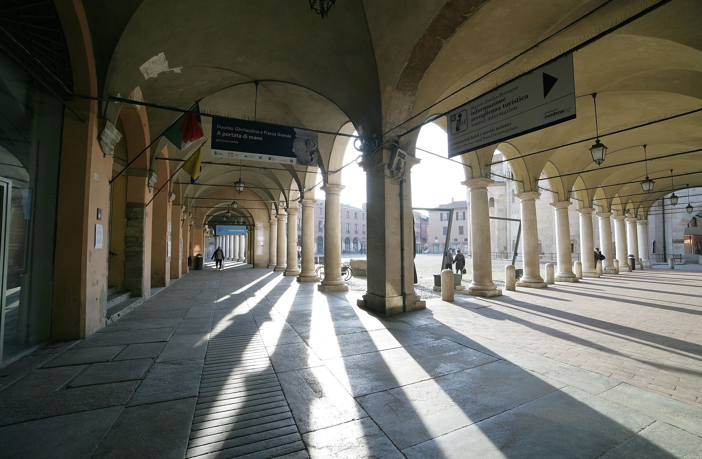 modena piazza grande