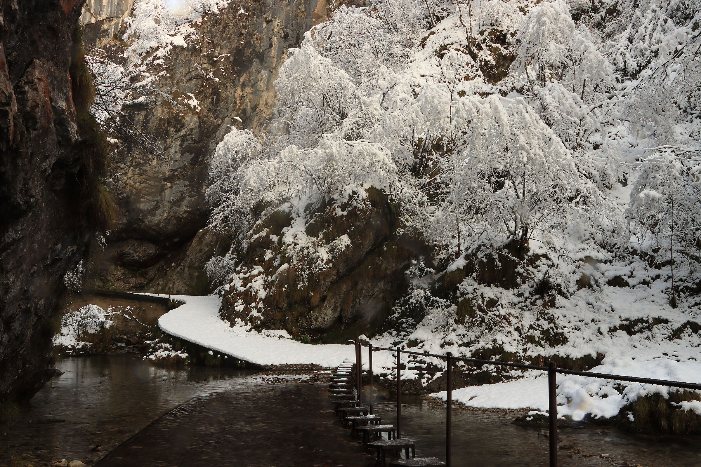 V A L V E R T O V A - winter trails -