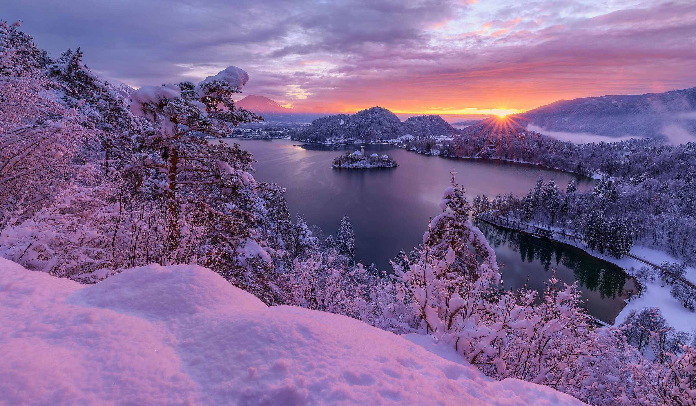 Winter morning at lake Bled