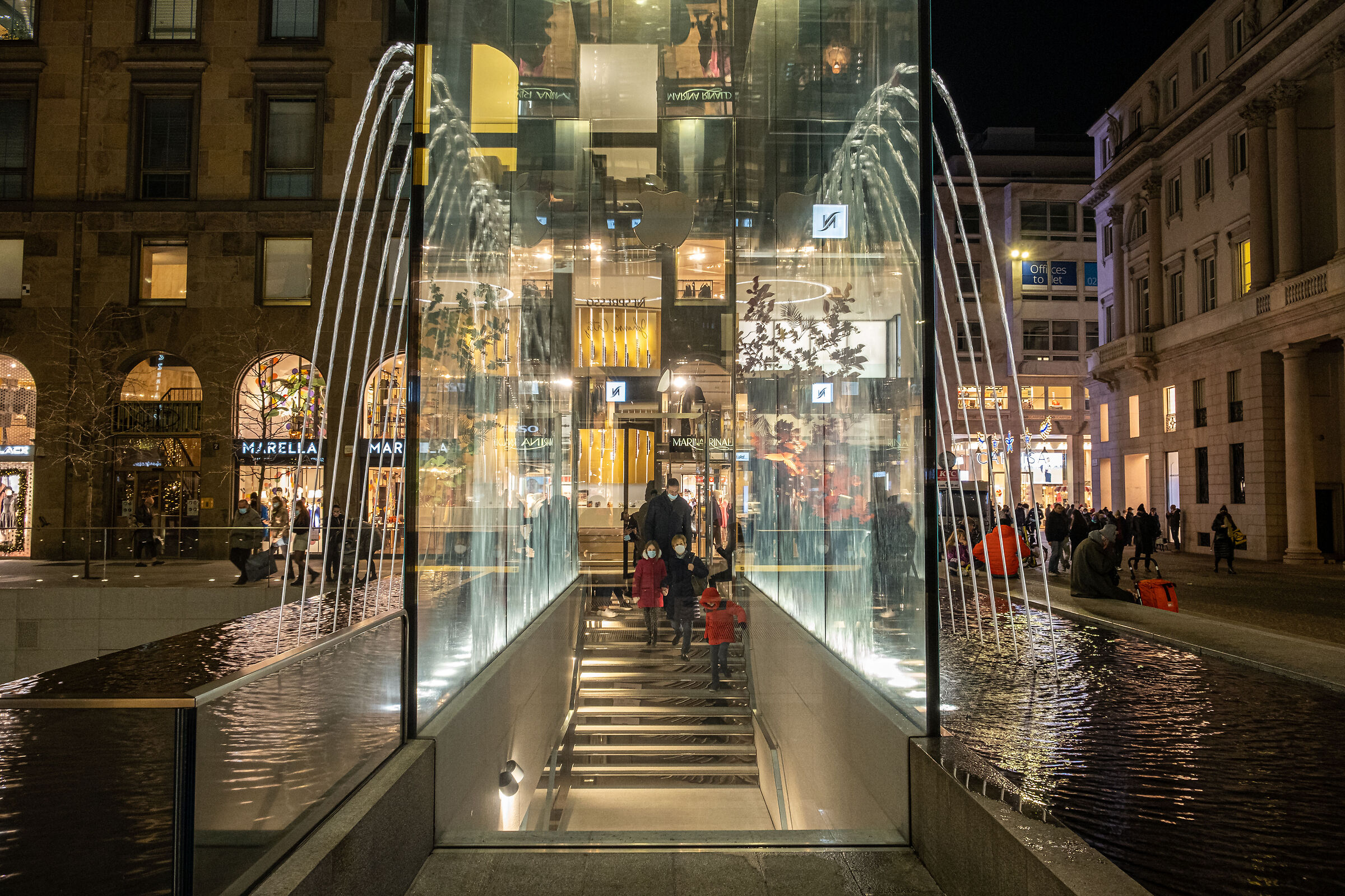 Piazza Liberty - Apple Store Milano