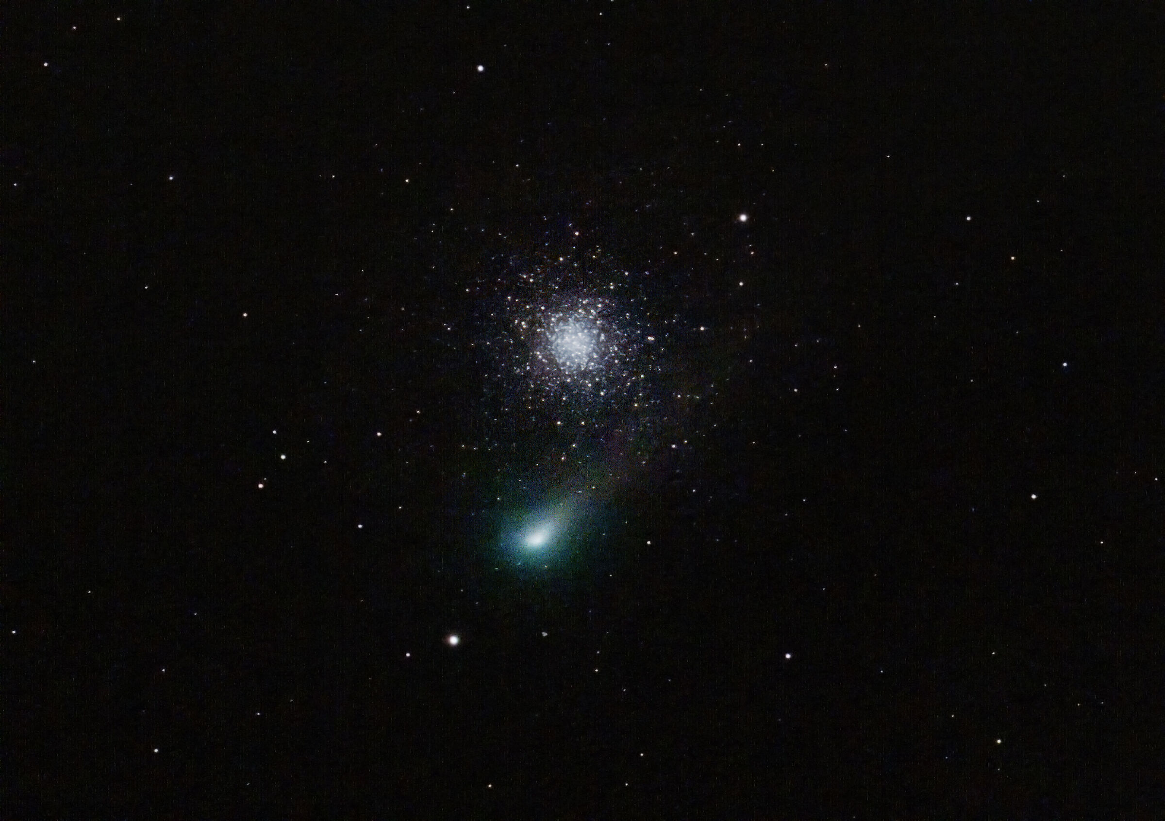 La cometa Leonard accanto a M3