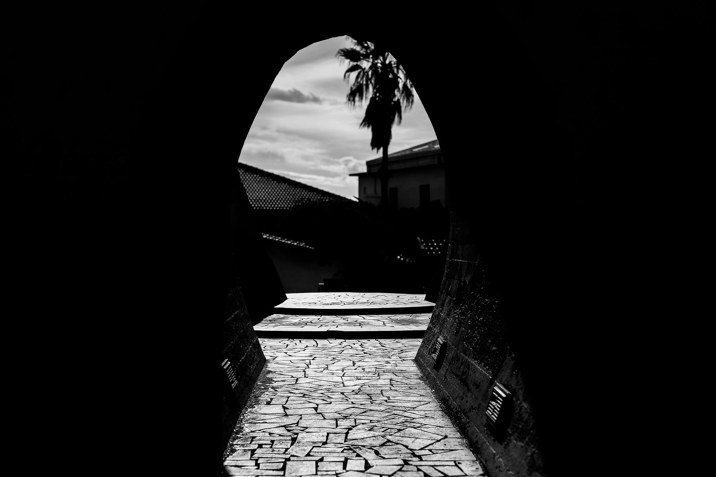 Dal buco della serratura...