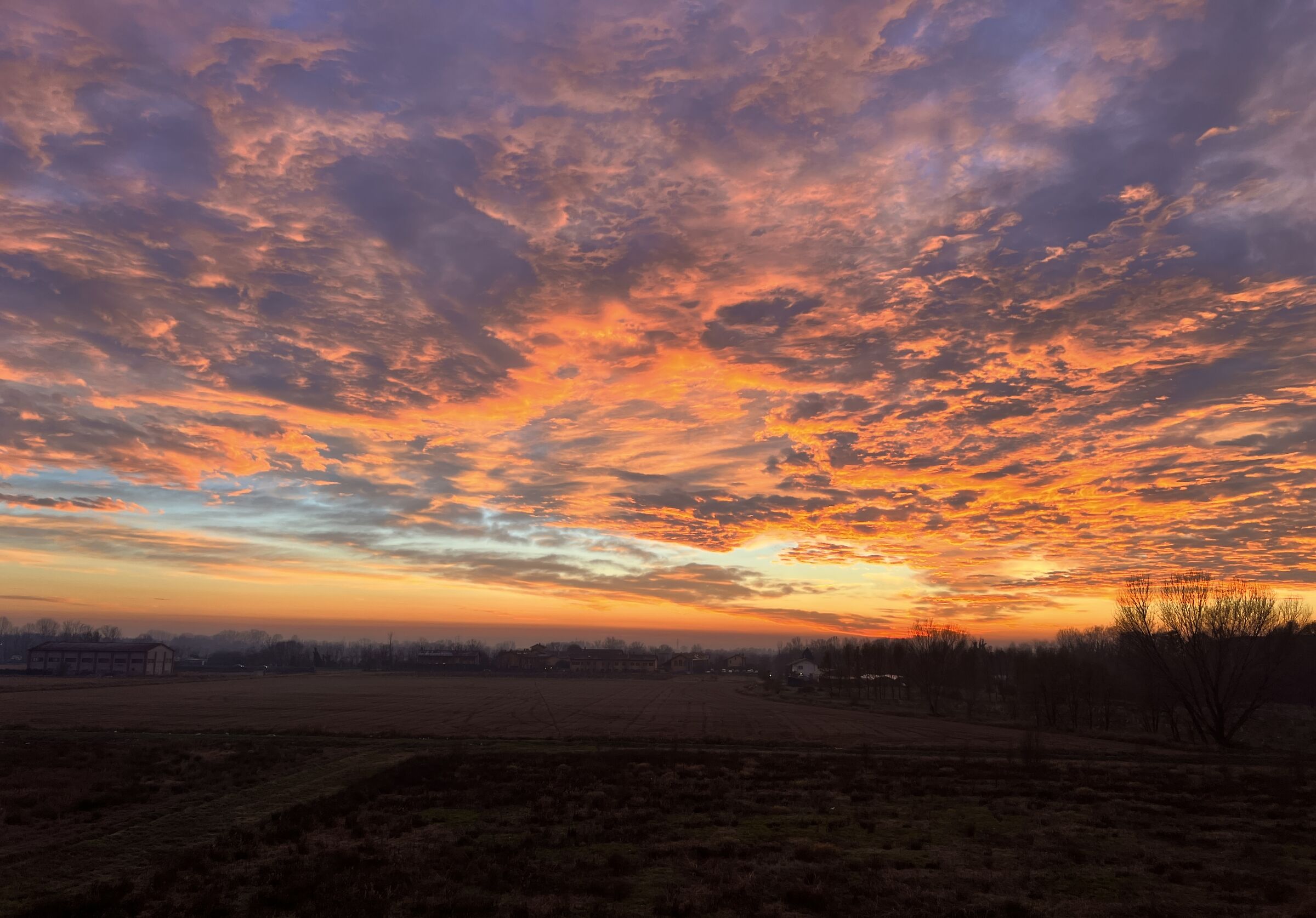 Tramonto su Rozzano con iPhone 13 Pro Max