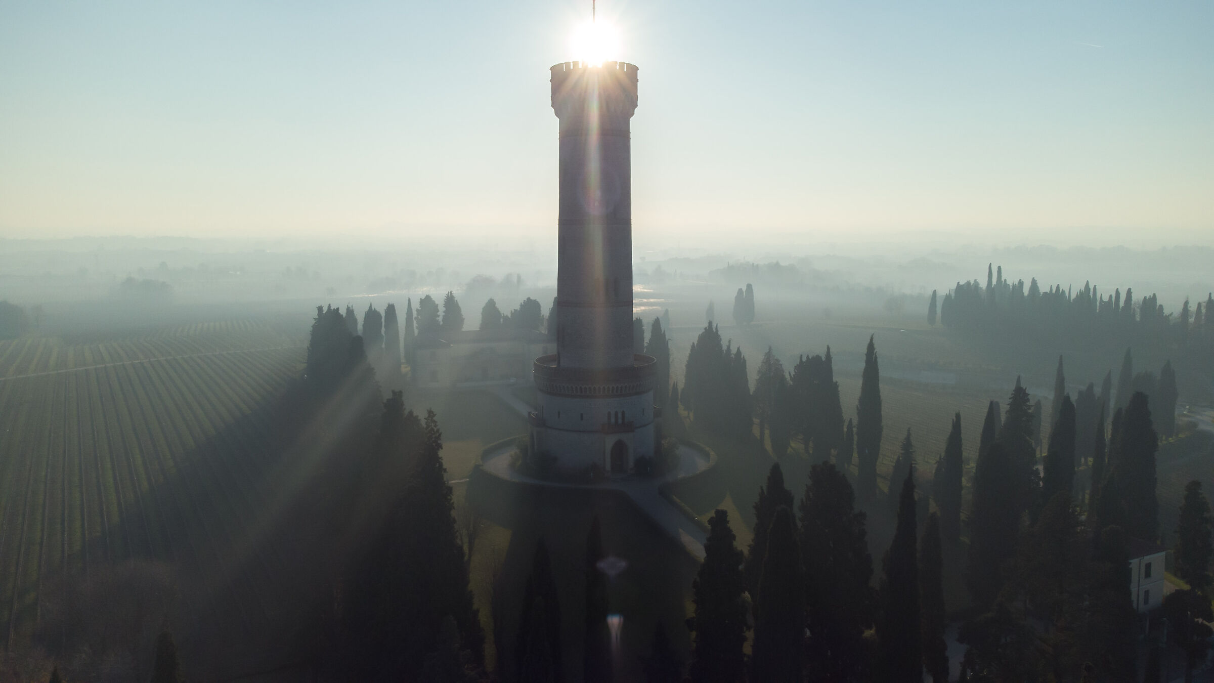 torre di san martino sole contro drone economico