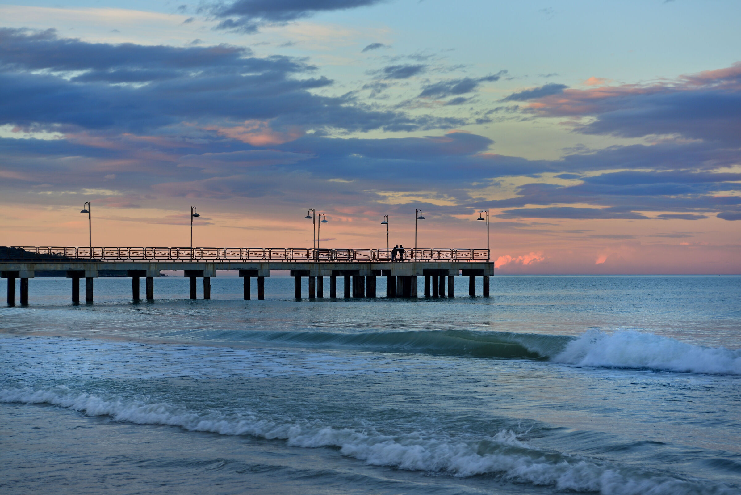 E per sottofondo, il mare
