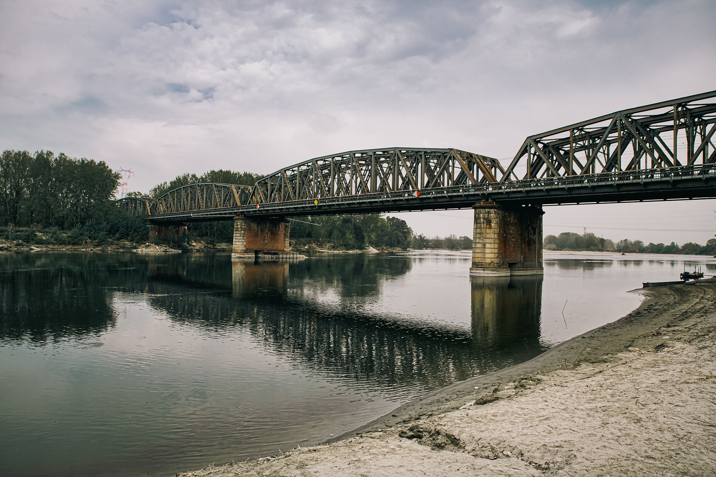 Ponti sul grande fiume