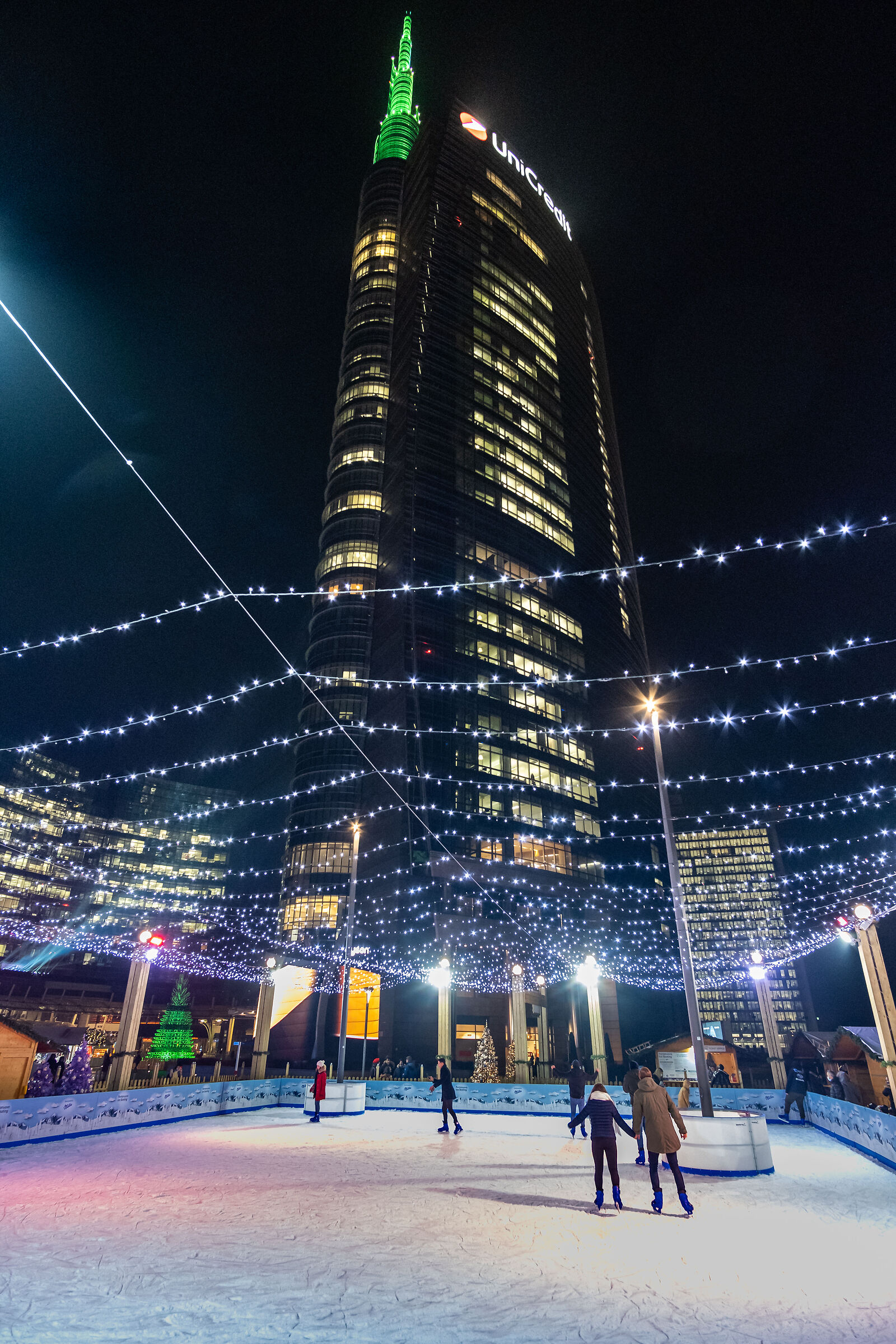 On ice - Piazza Gae Aulenti MIlano