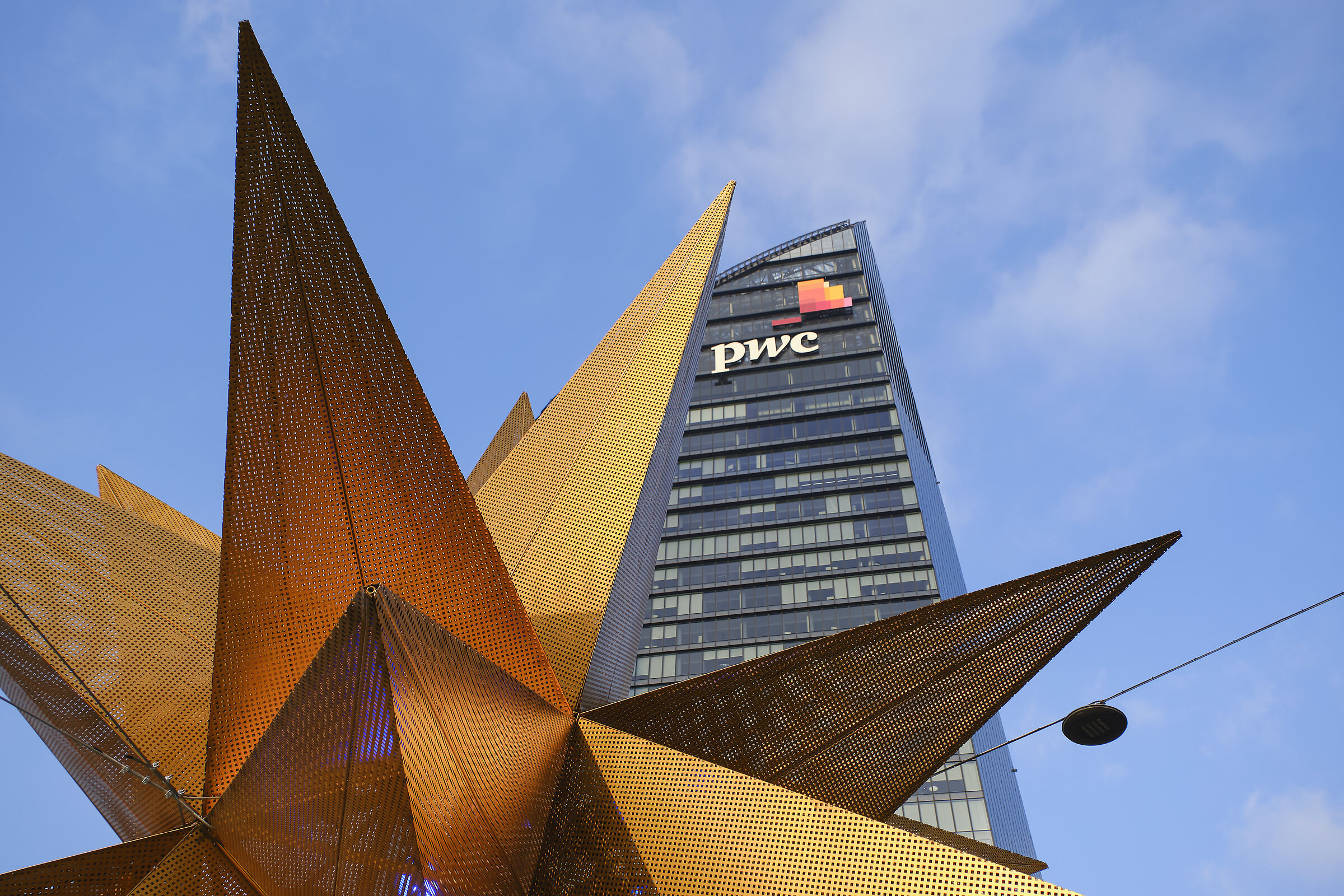 Installazione artistica in CityLife Natale 2021