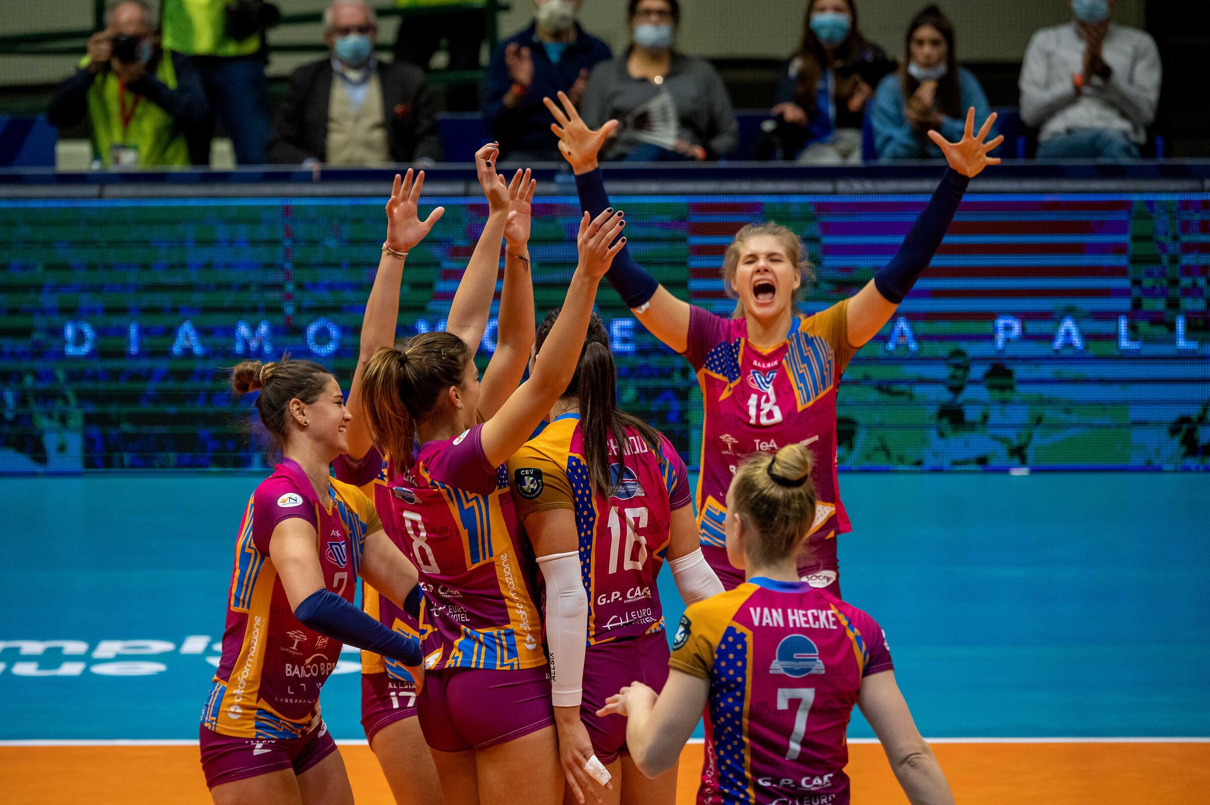 Volley 2