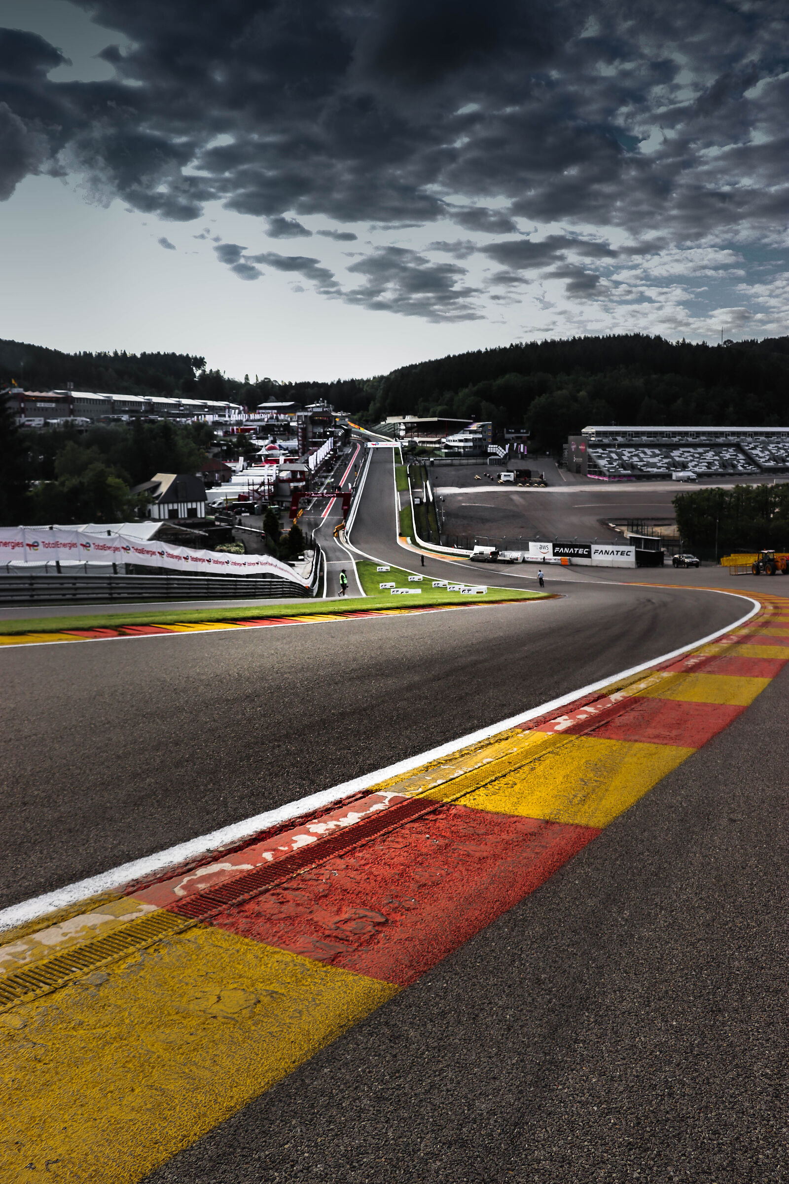 Da De l'Eau Rouge verso La Source (ritagliata)