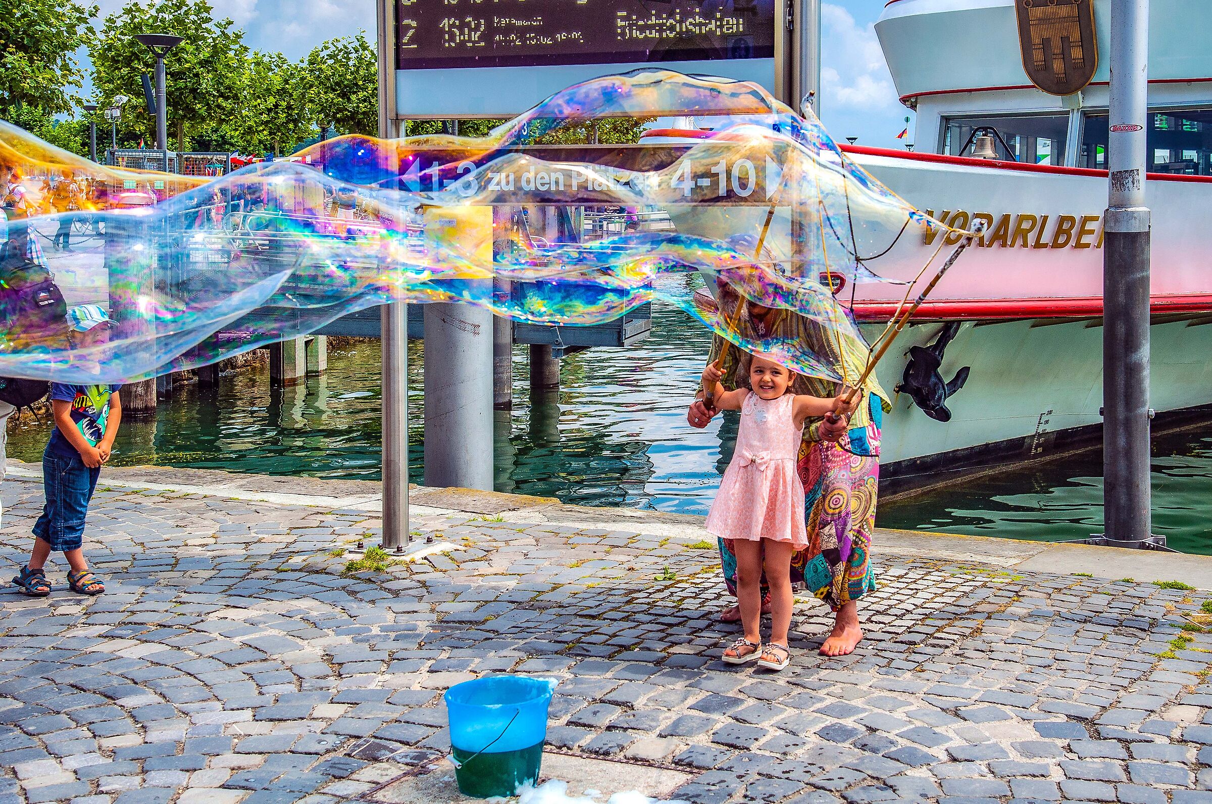 soap bubbles on the lake 3