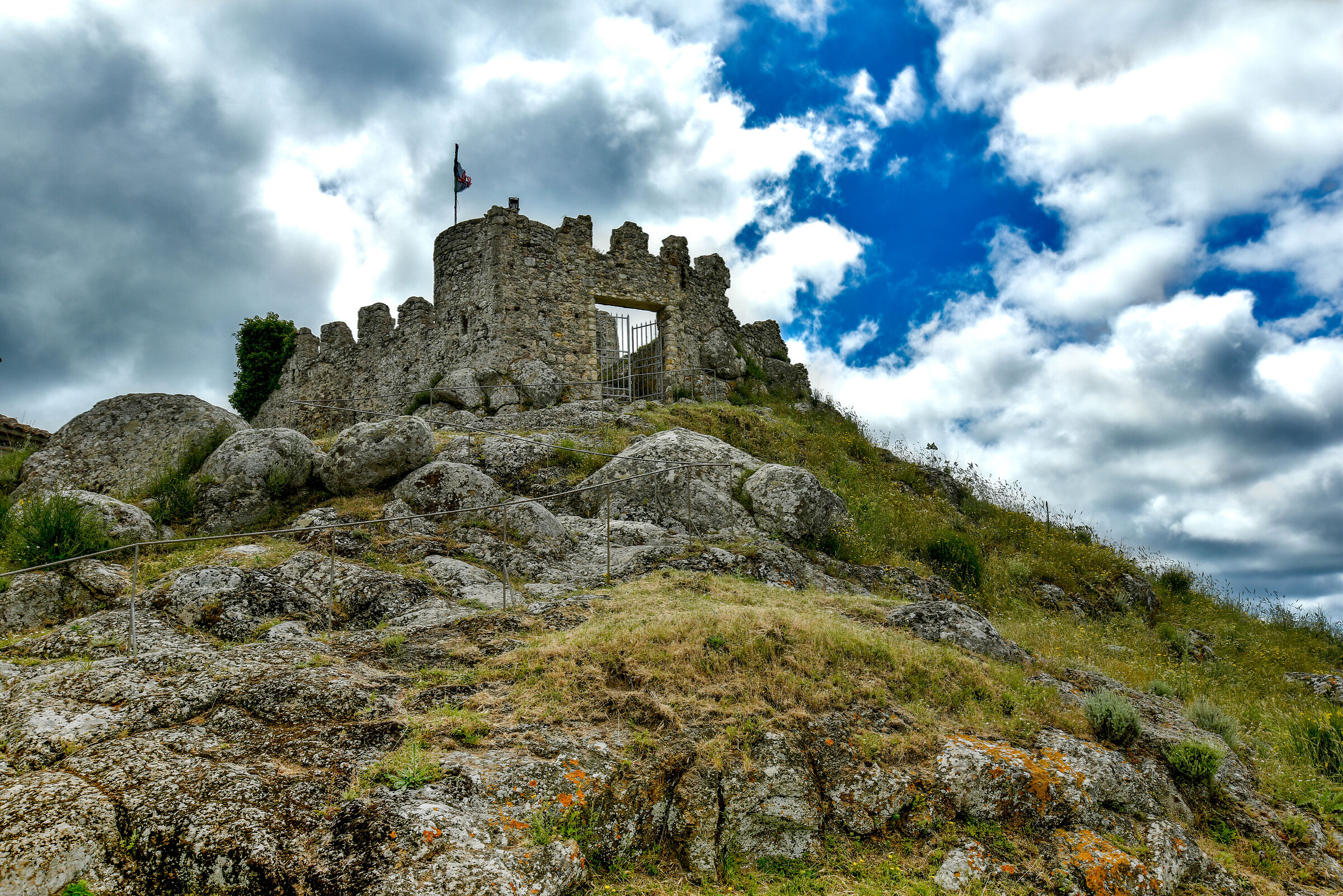 La rocca di Tolfa
