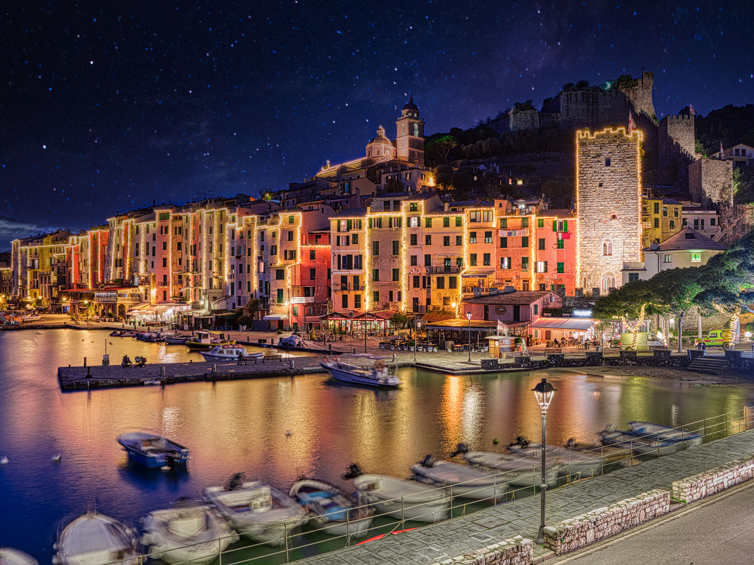 Portovenere .. la Palizzata vestita a Festa _ Buon Anno