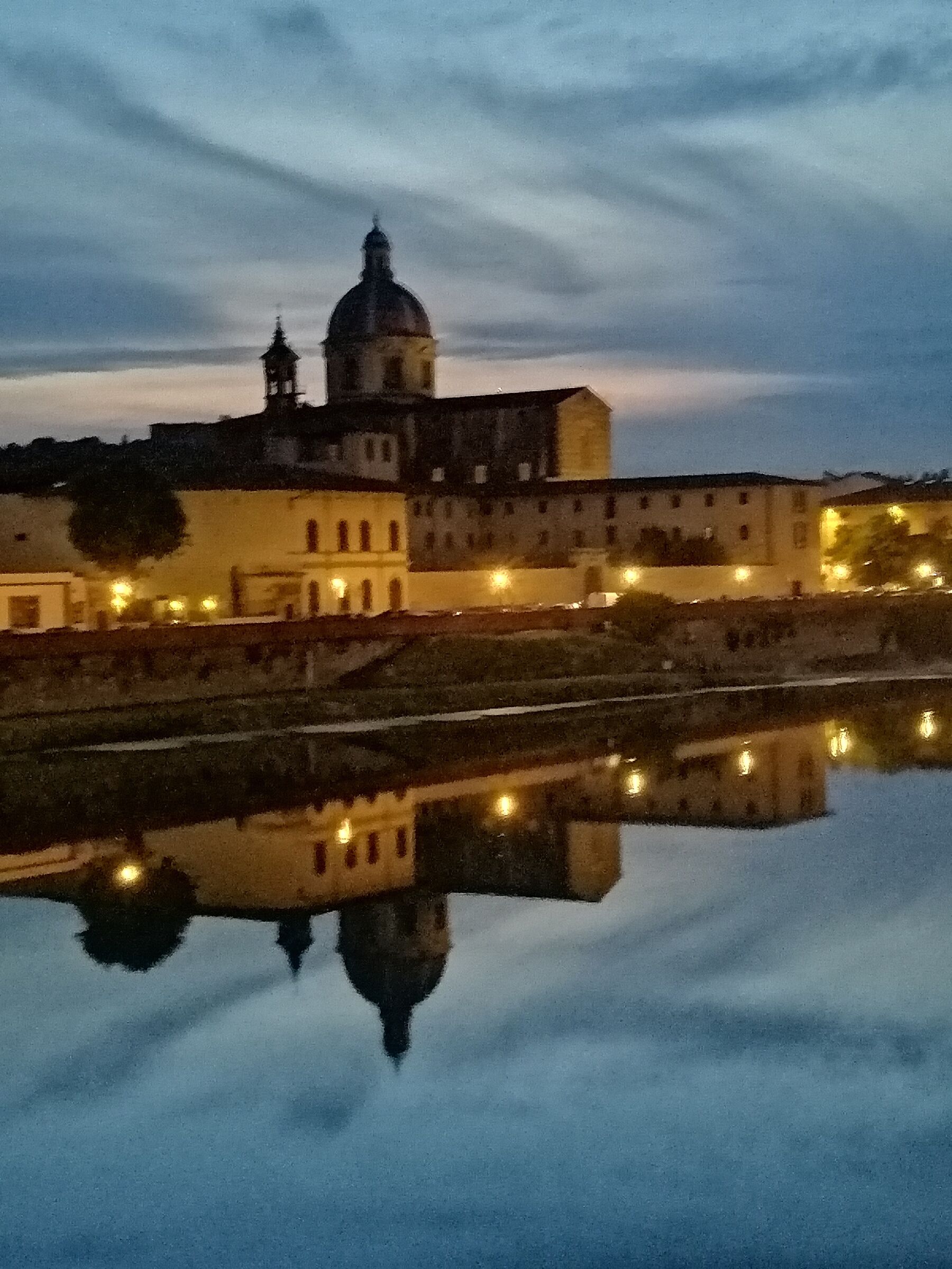 The magic of the sunset on the banks of the Arno