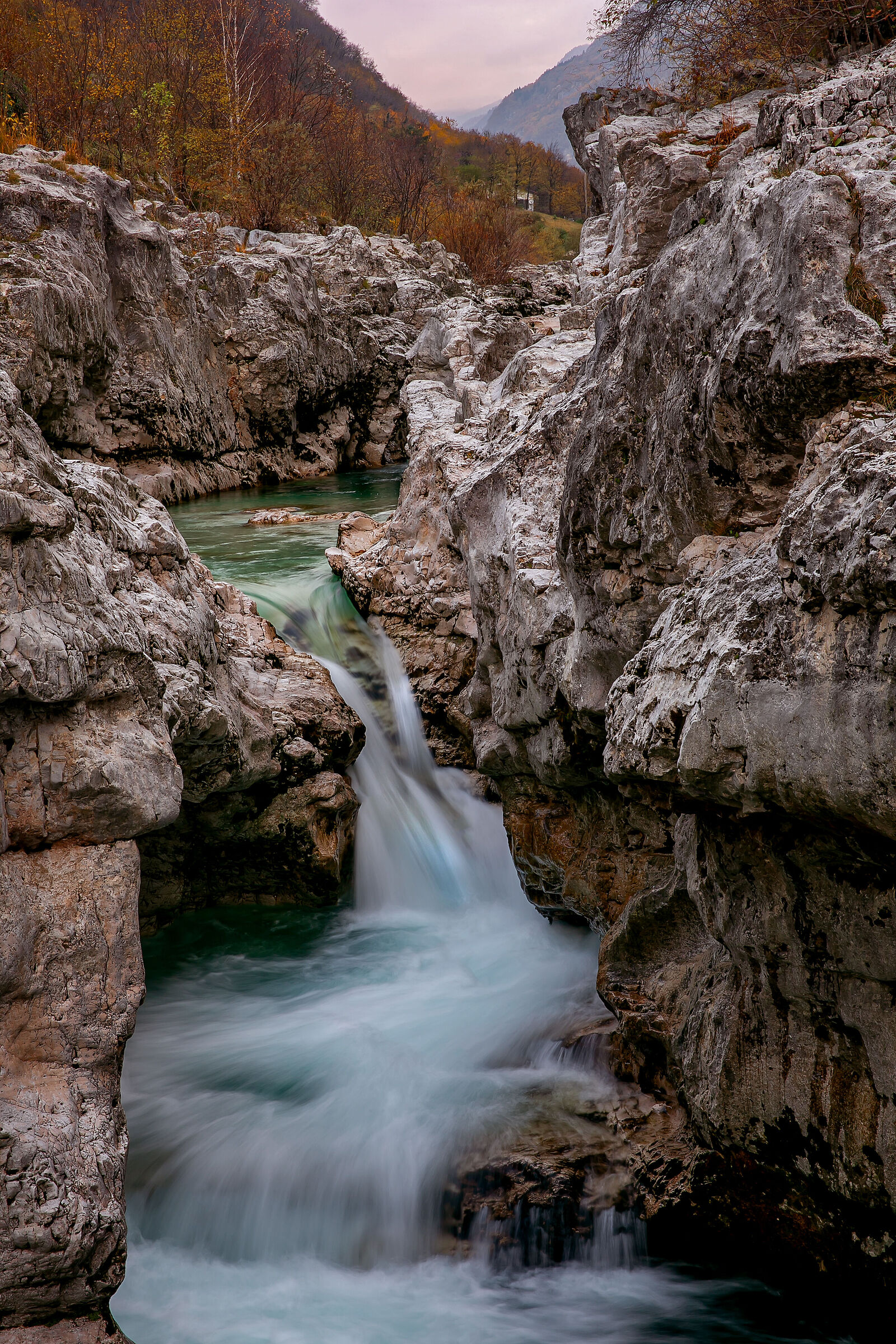 piccolo canyon fiume astico