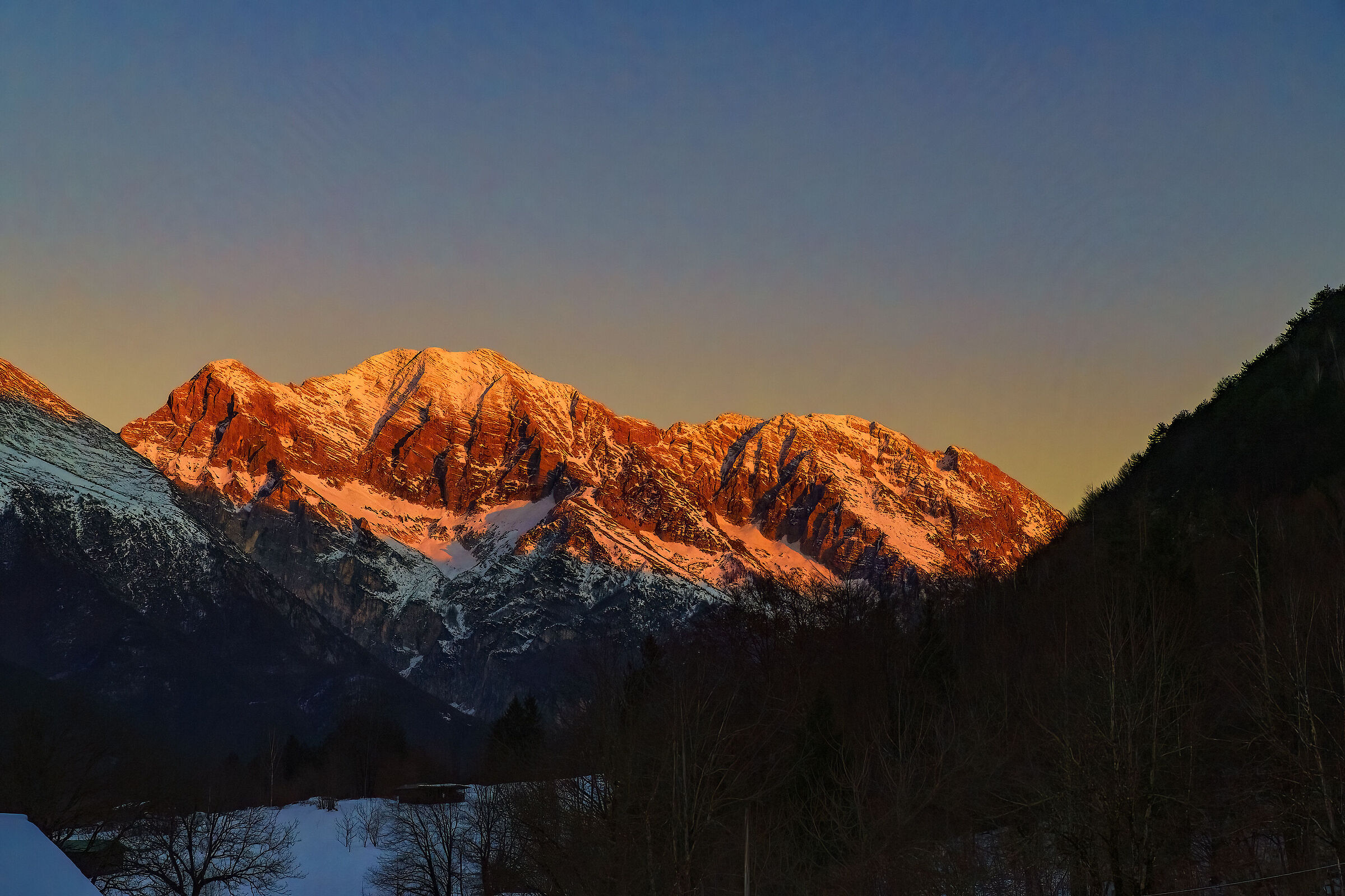 Ultimo tramonto del 2021 , M.te Canin