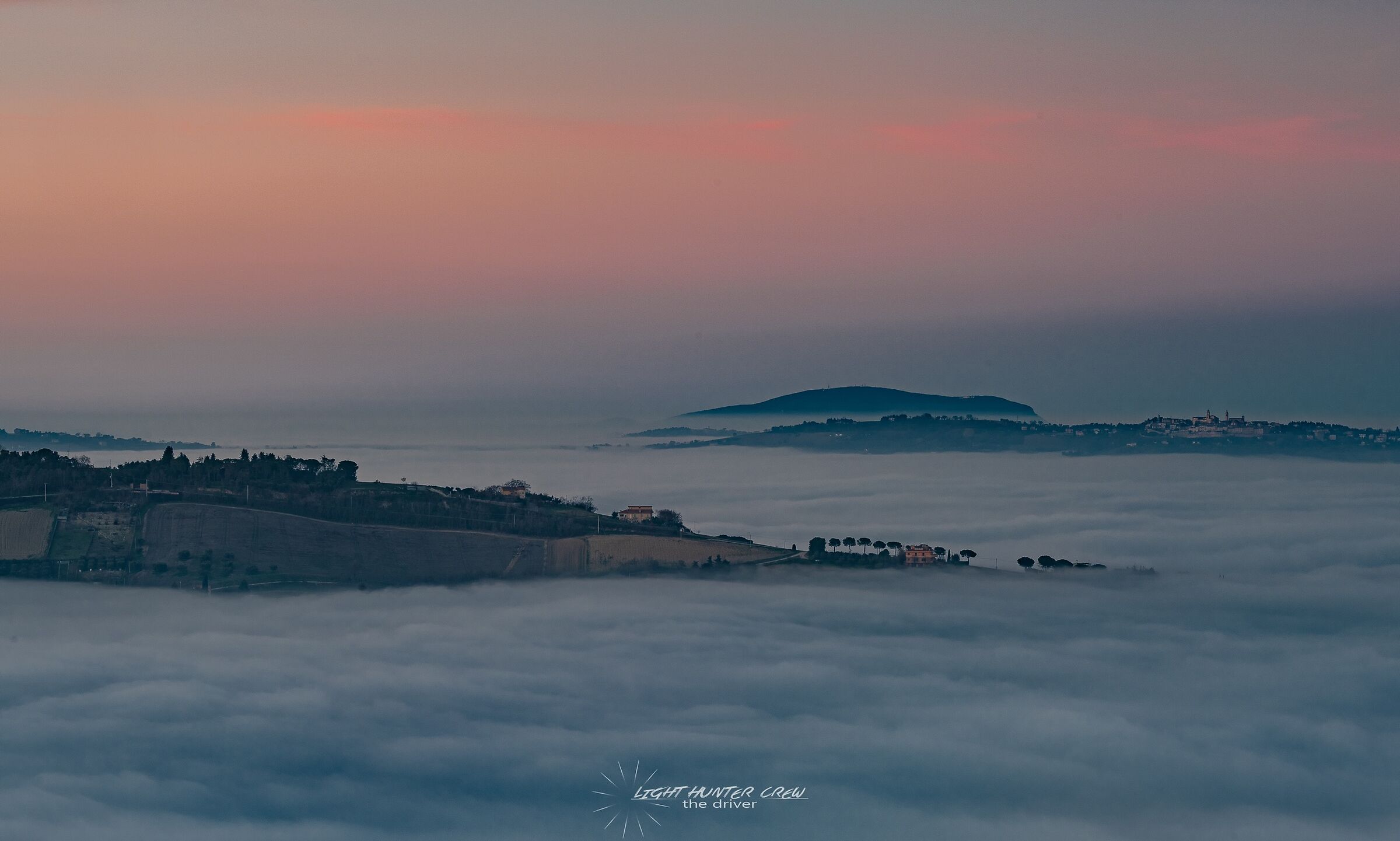 Un mare di nebbia a Montegranaro.