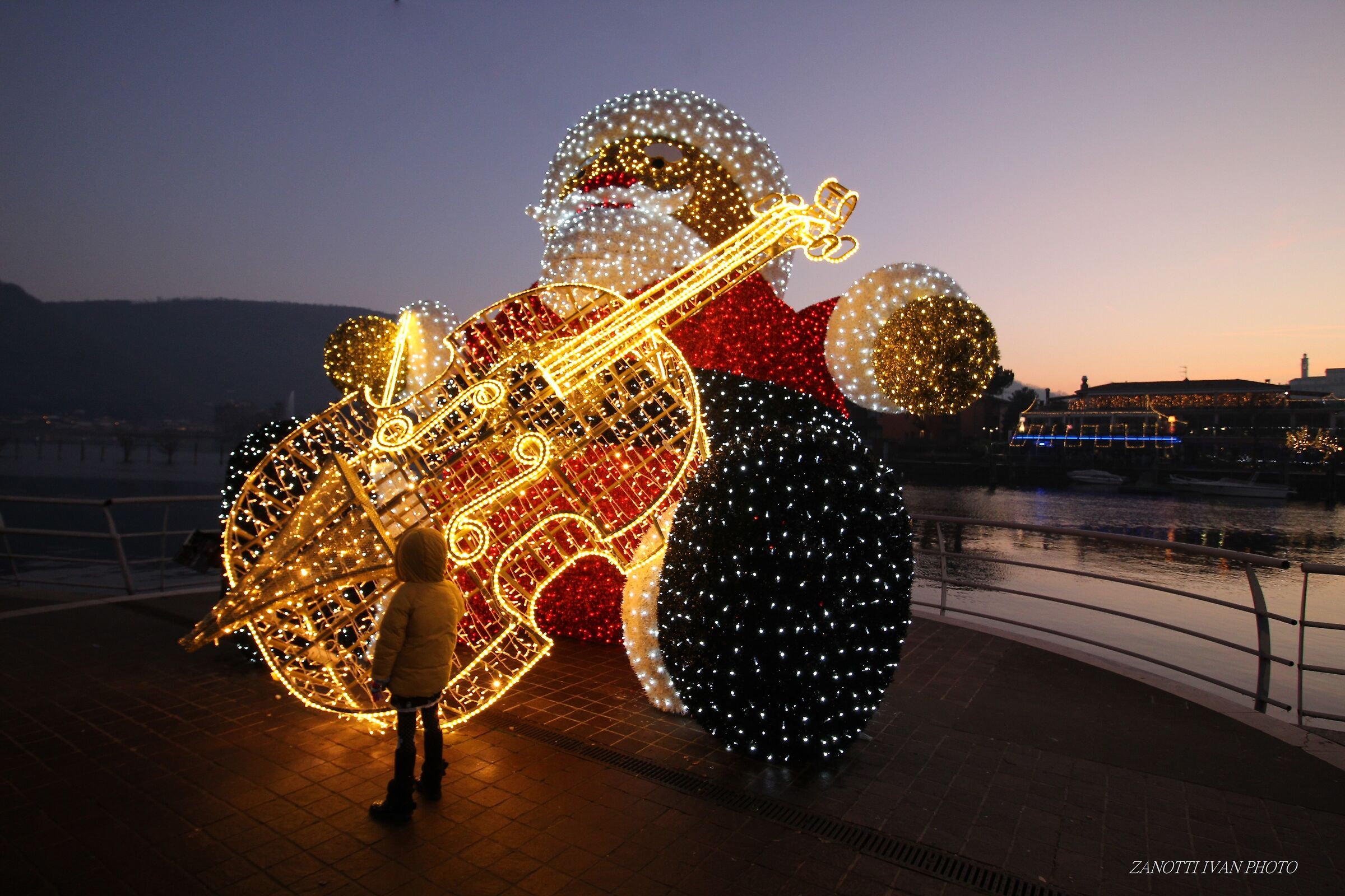 Happy New Year and Good Light 2022