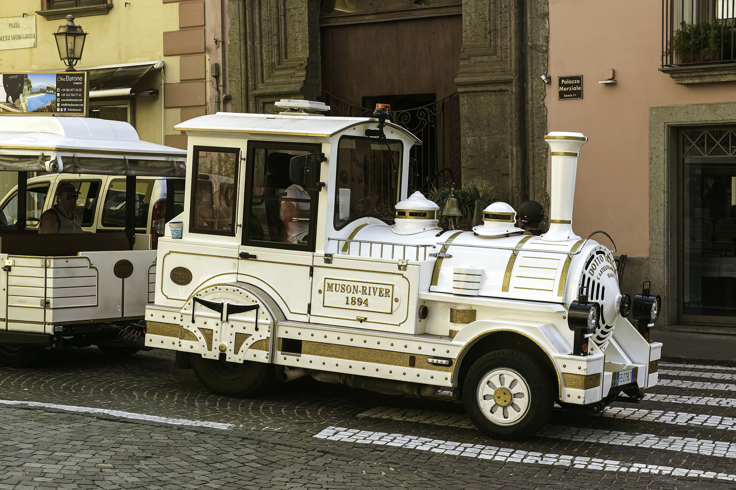 Sorrento - tourist train