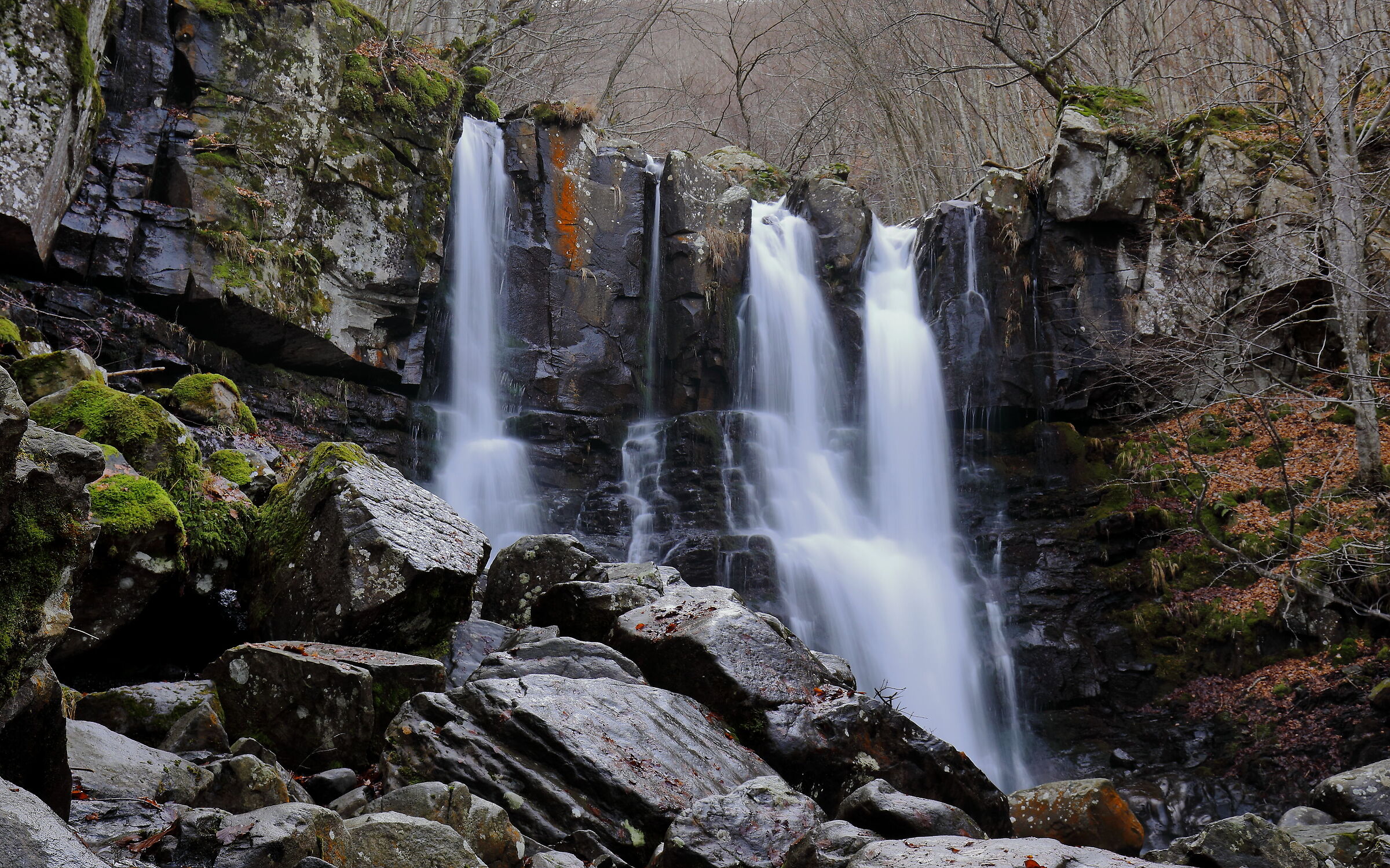 Cascate della dardana.  (Appennino Bolognese).
