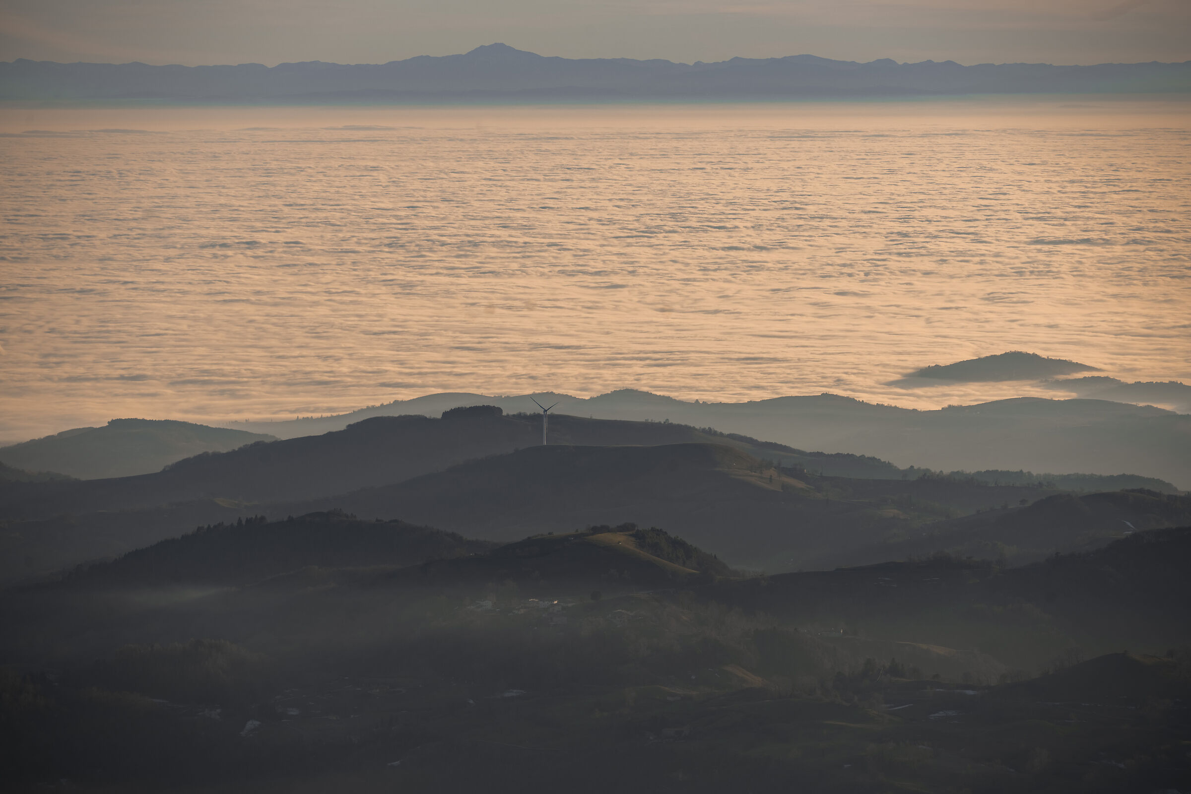 Lessinia and Apennines from the top of Marana