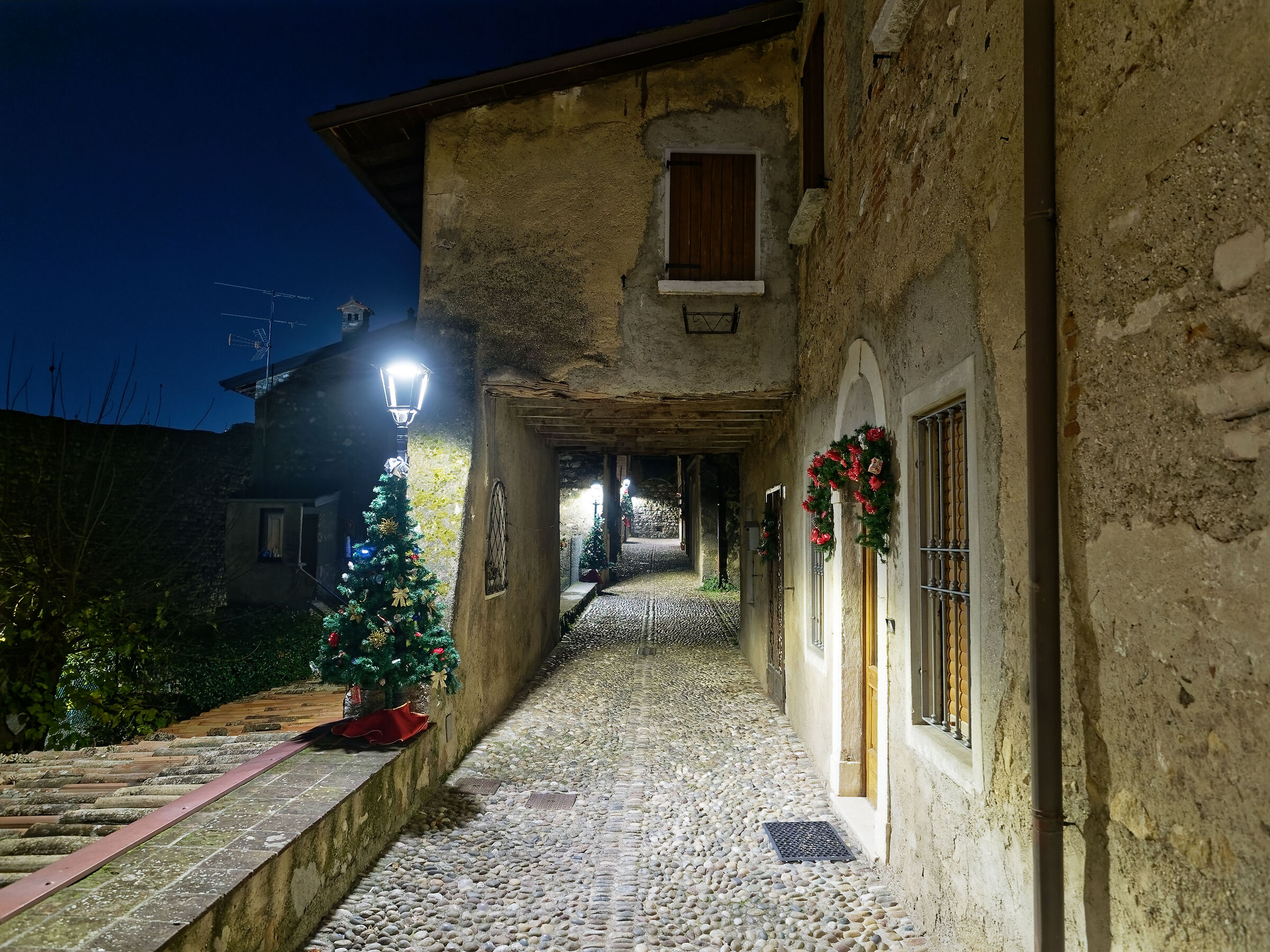 Passeggiando fra le vie del Castello di Padenghe Pt. II