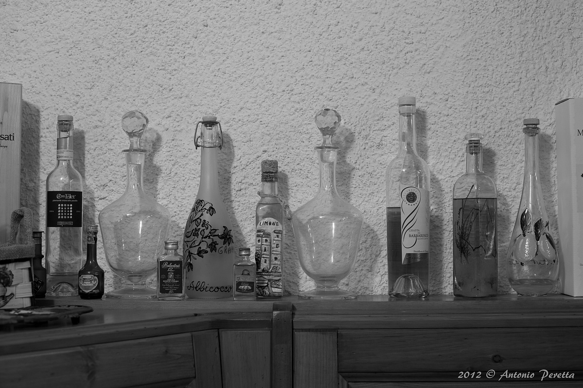 Zeiss 50 test planar type 1.7 MM @ f4 B & W