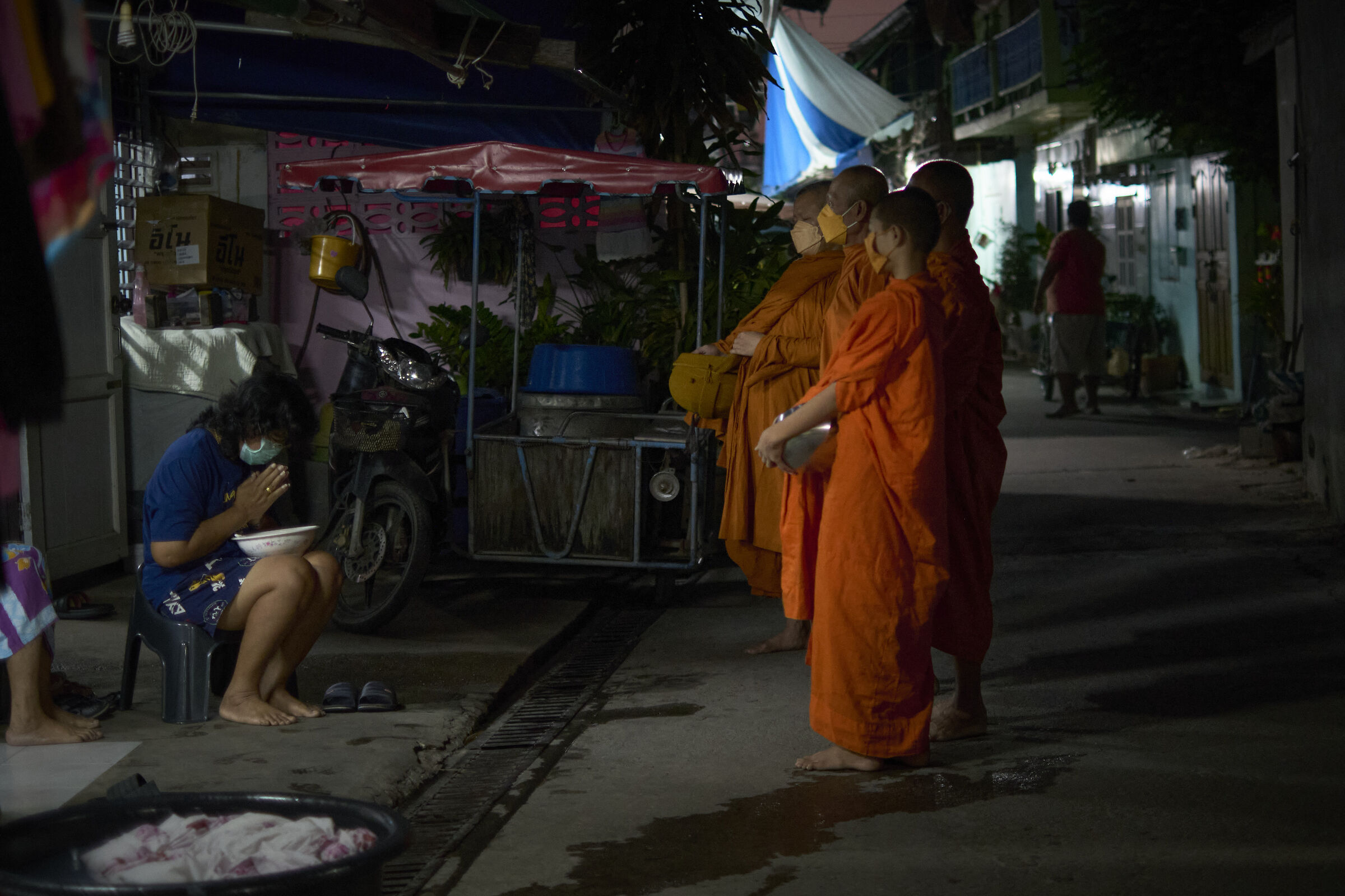 La questua dei monaci