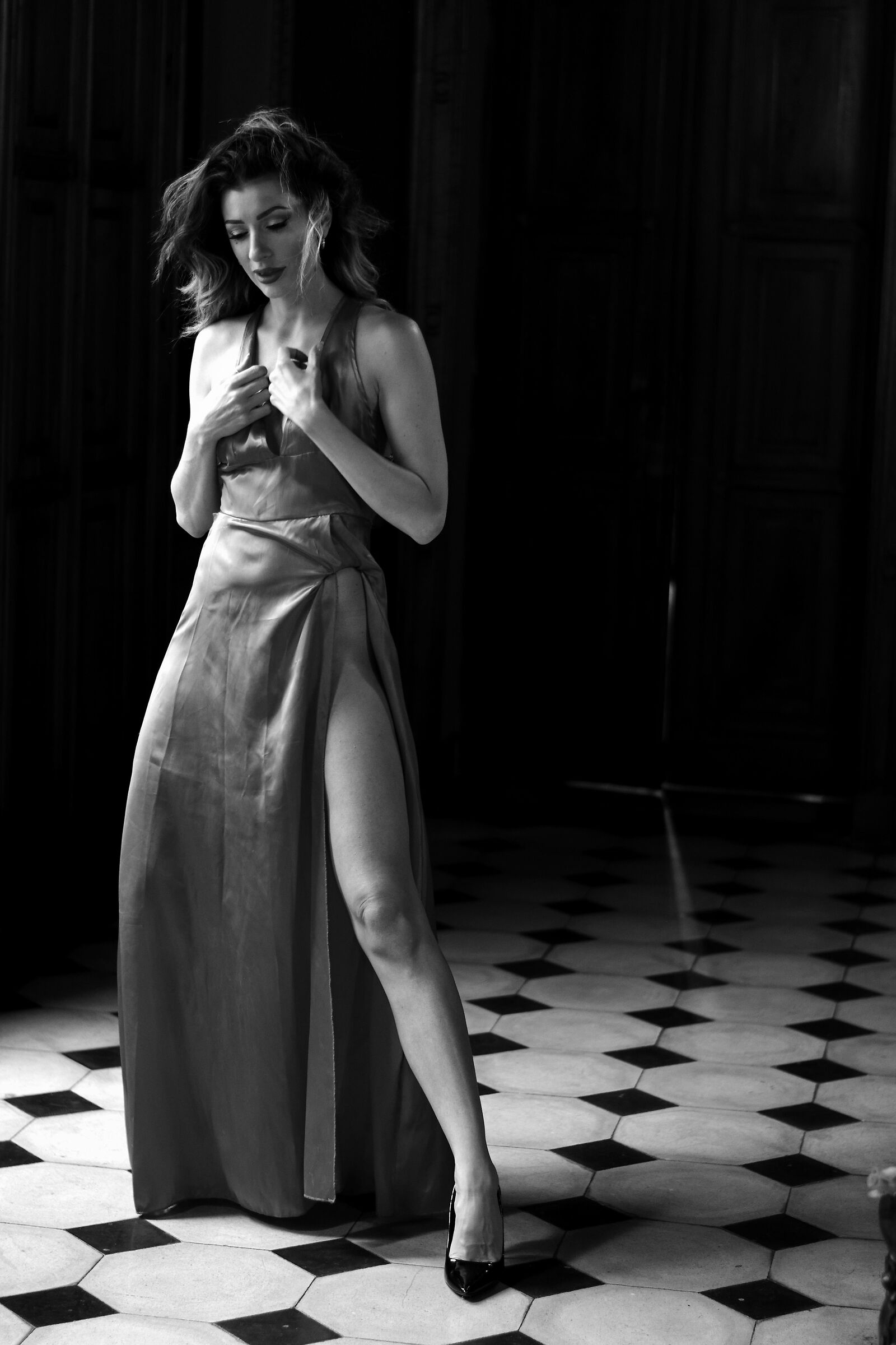 Paola vestito rosso in B/N