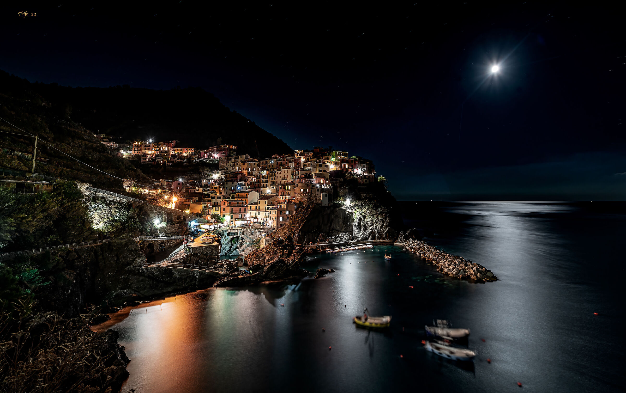 Manarola, night magic ...