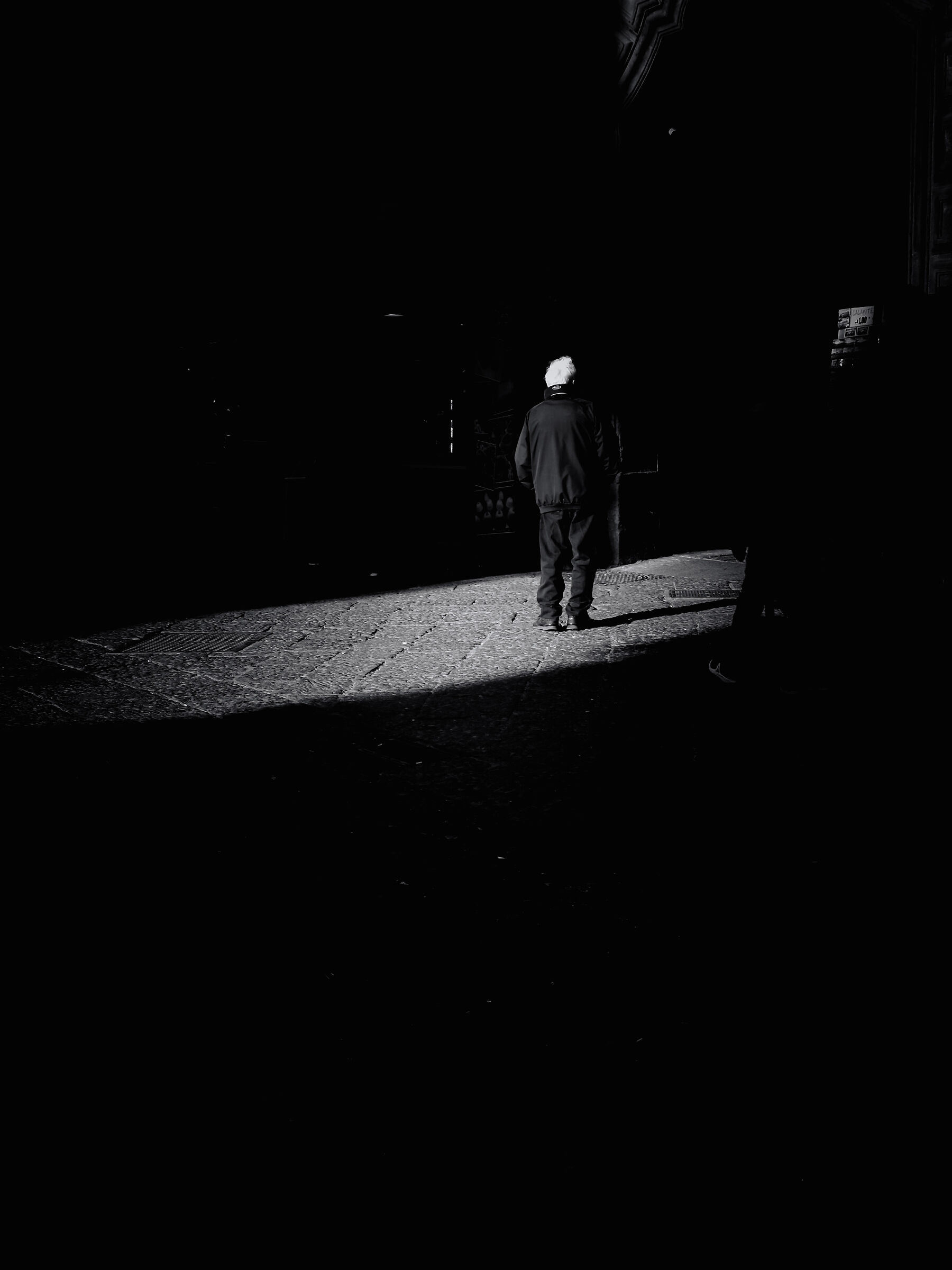 Tra la luce  (osservatore)